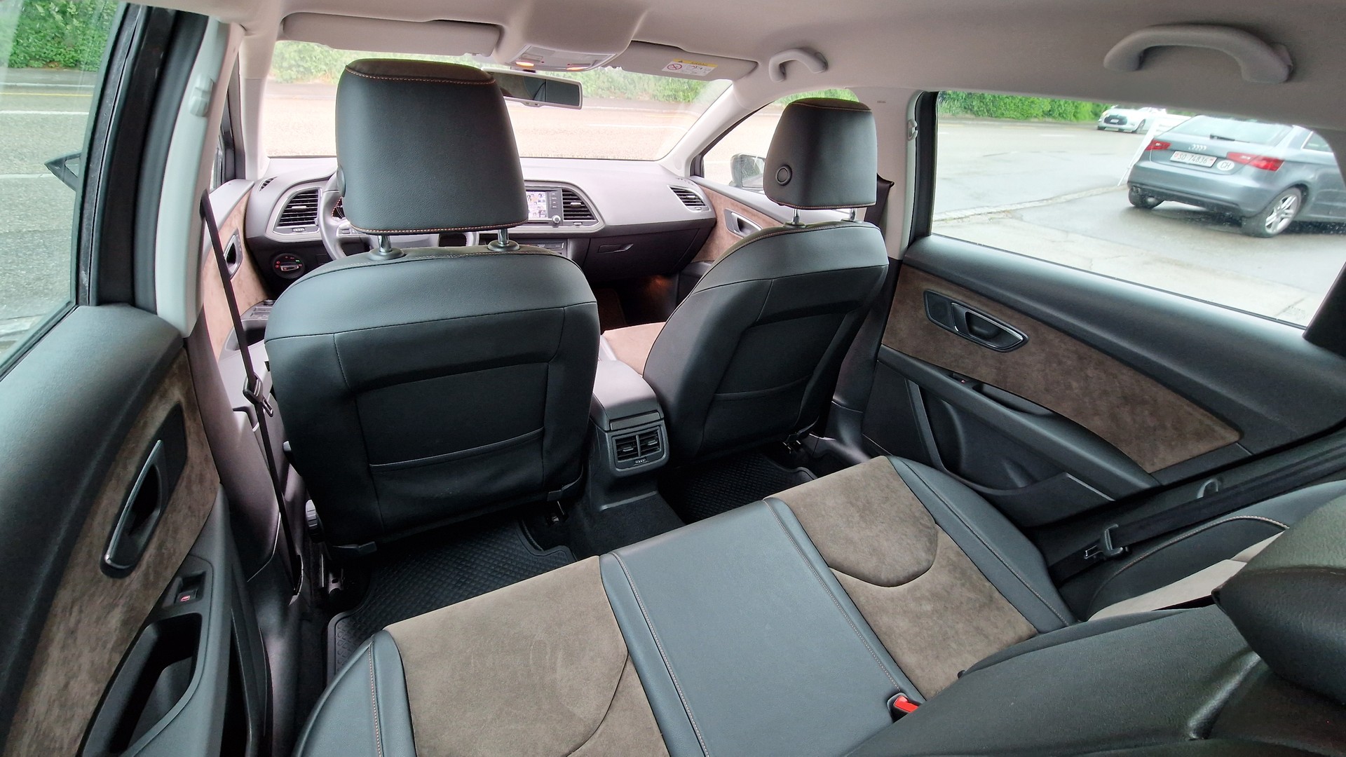 SEAT Leon ST 2.0 TDI X-Perience 4Drive DSG-image-11