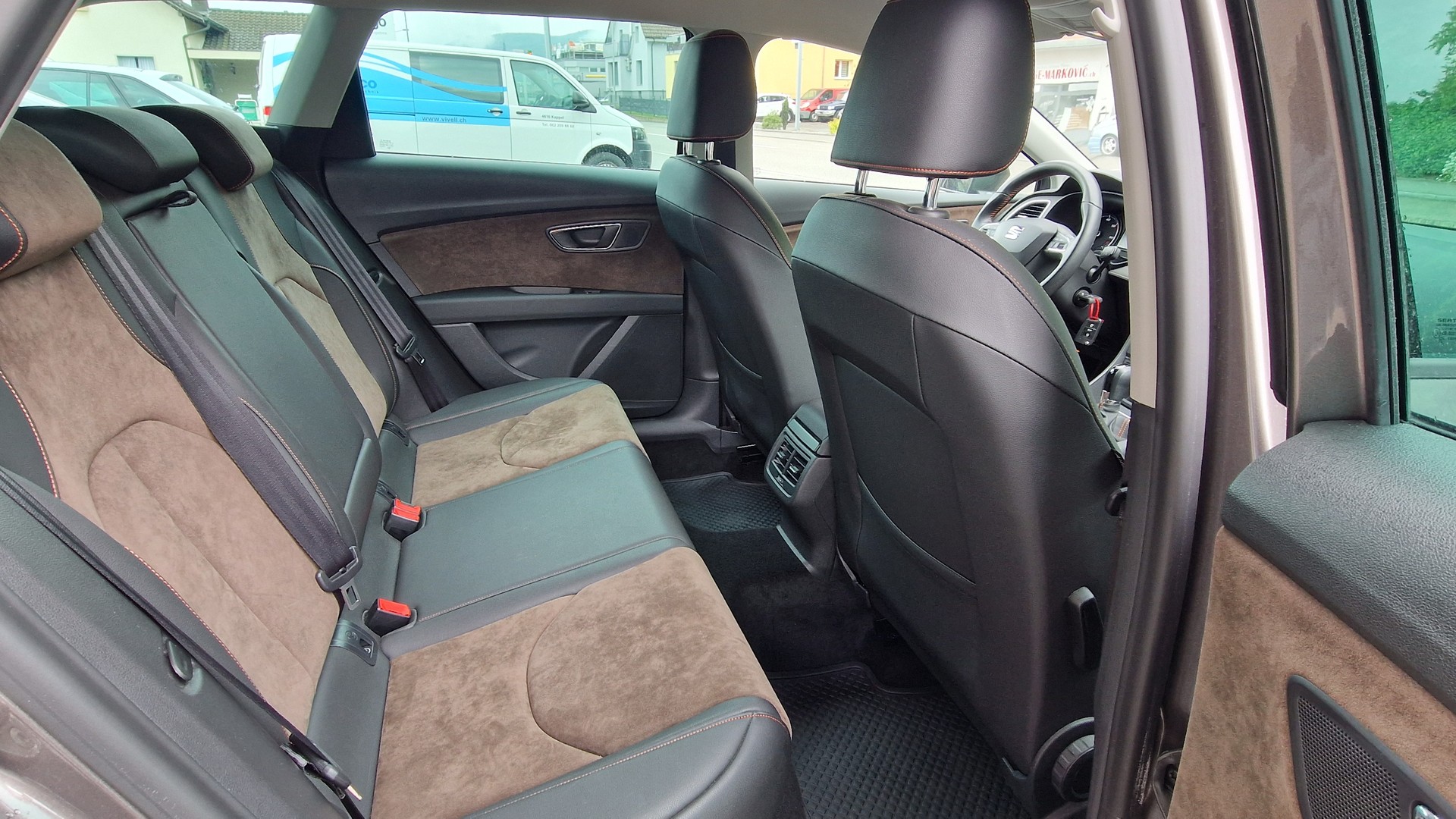 SEAT Leon ST 2.0 TDI X-Perience 4Drive DSG-image-12