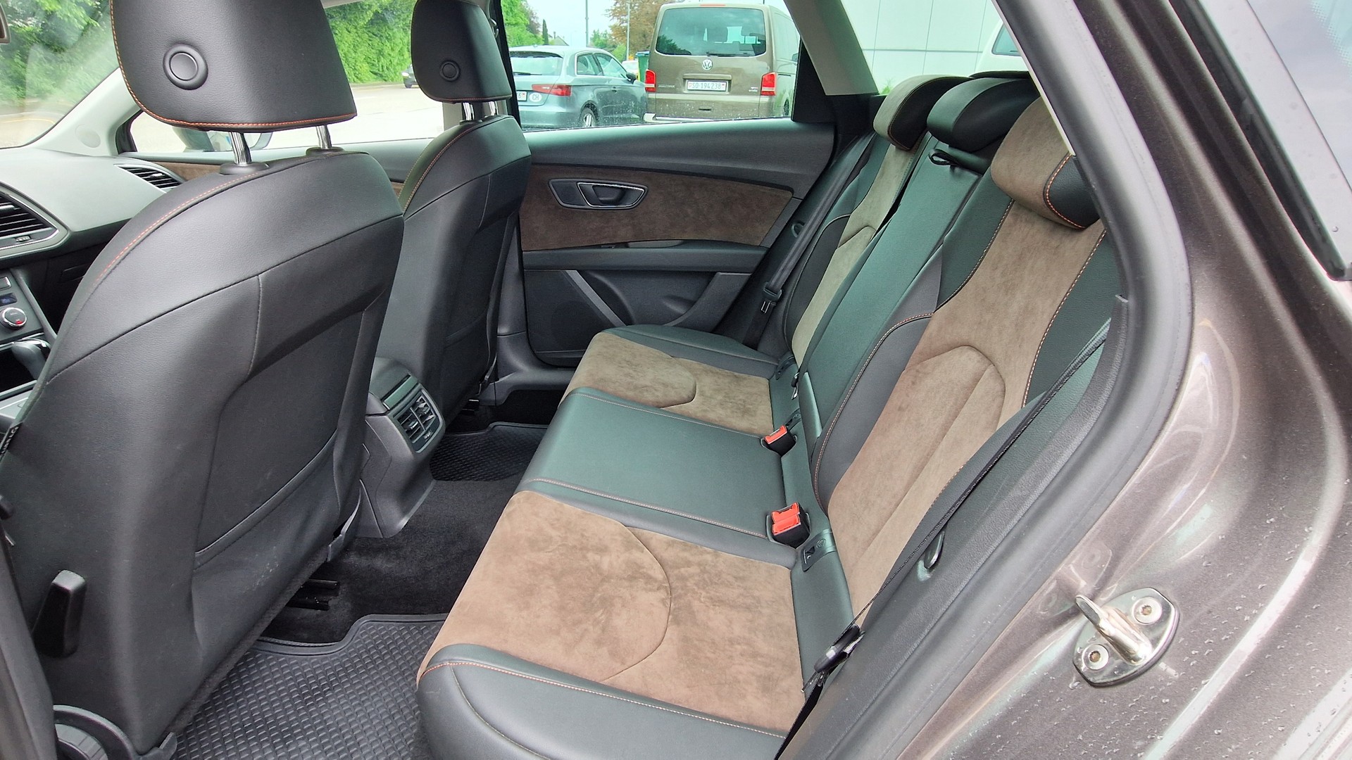 SEAT Leon ST 2.0 TDI X-Perience 4Drive DSG-image-10