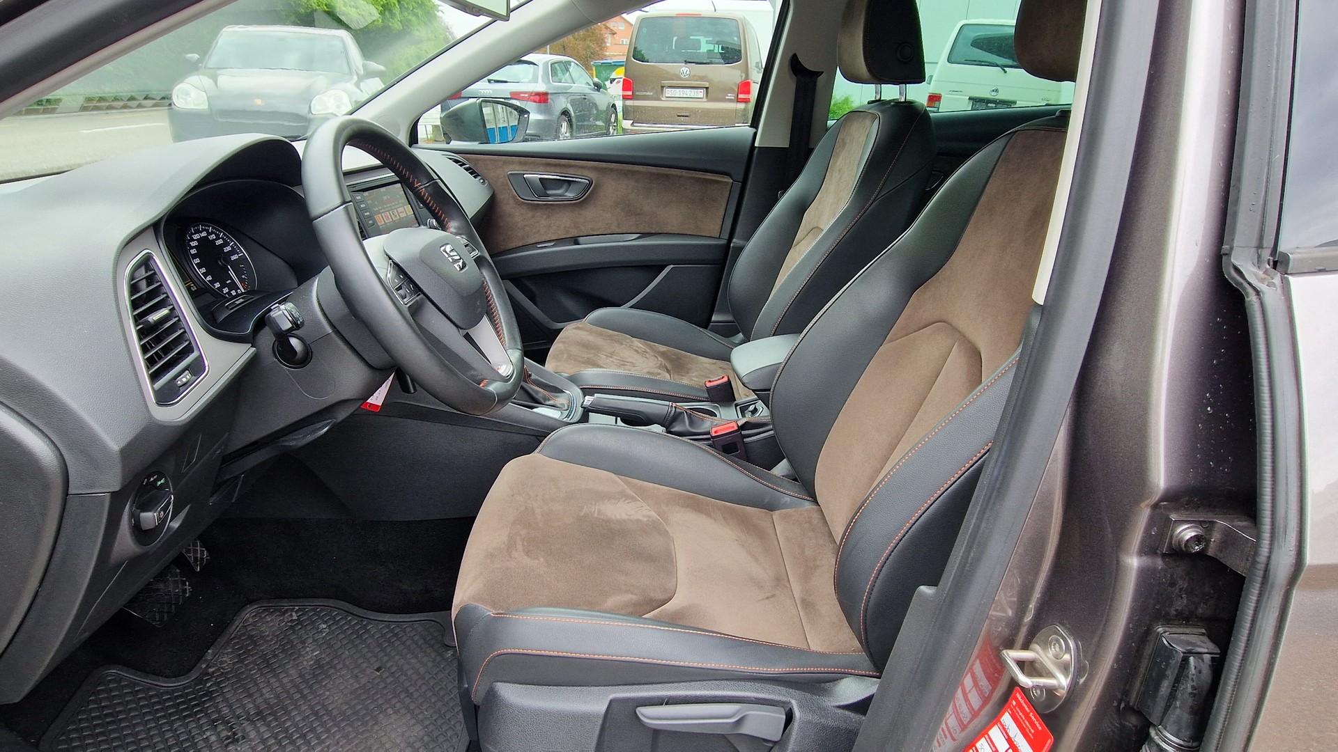 SEAT Leon ST 2.0 TDI X-Perience 4Drive DSG-image-4