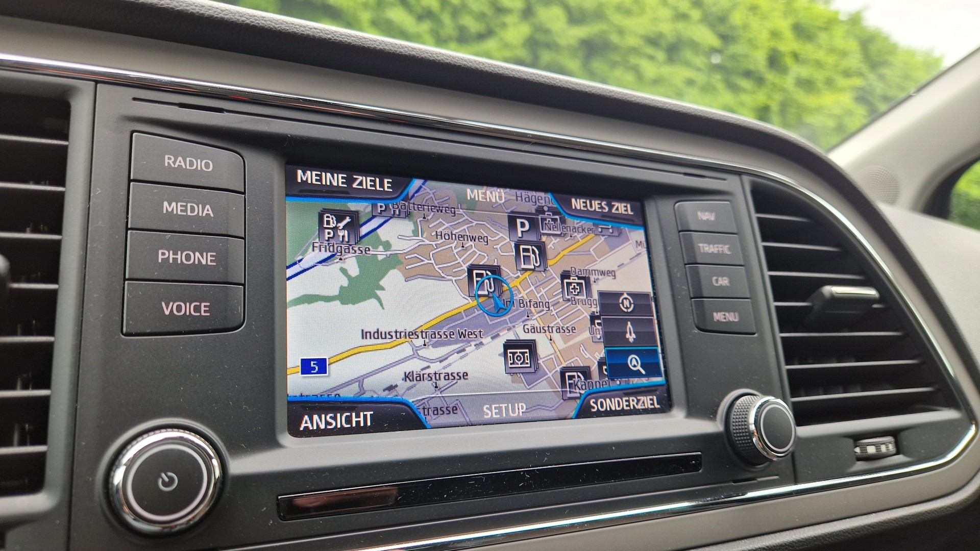 SEAT Leon ST 2.0 TDI X-Perience 4Drive DSG-image-9