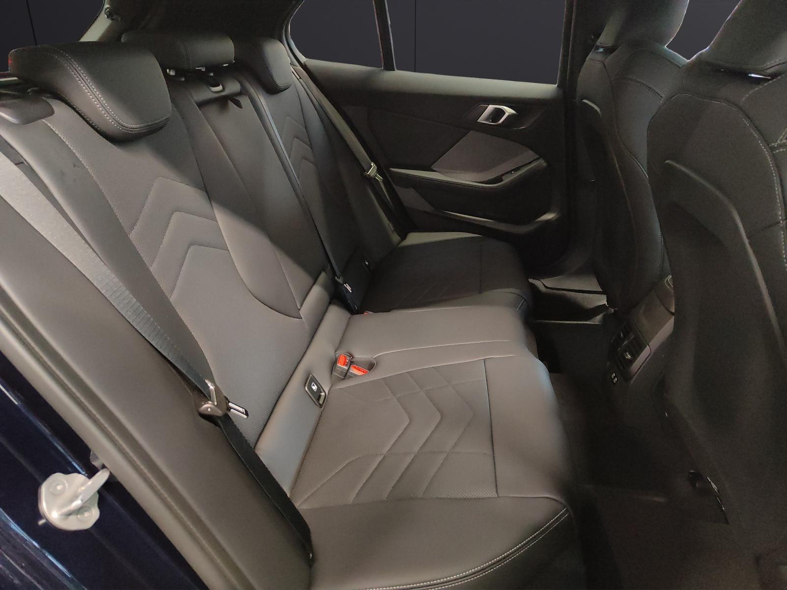 BMW 120d-image-16
