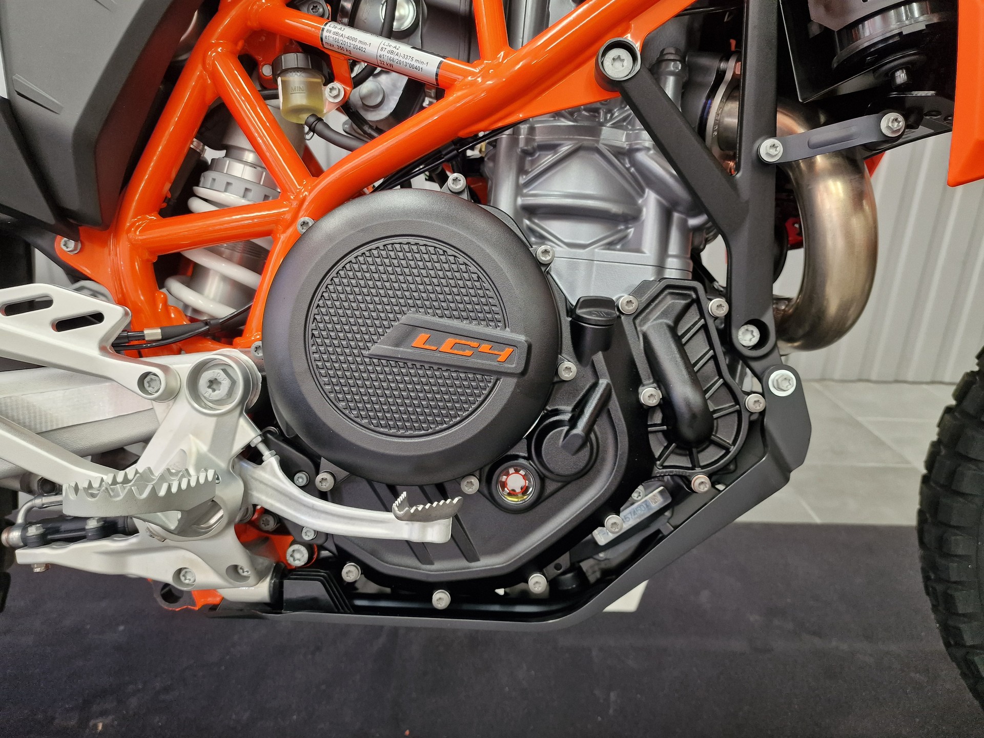KTM 690 Enduro R-image-12