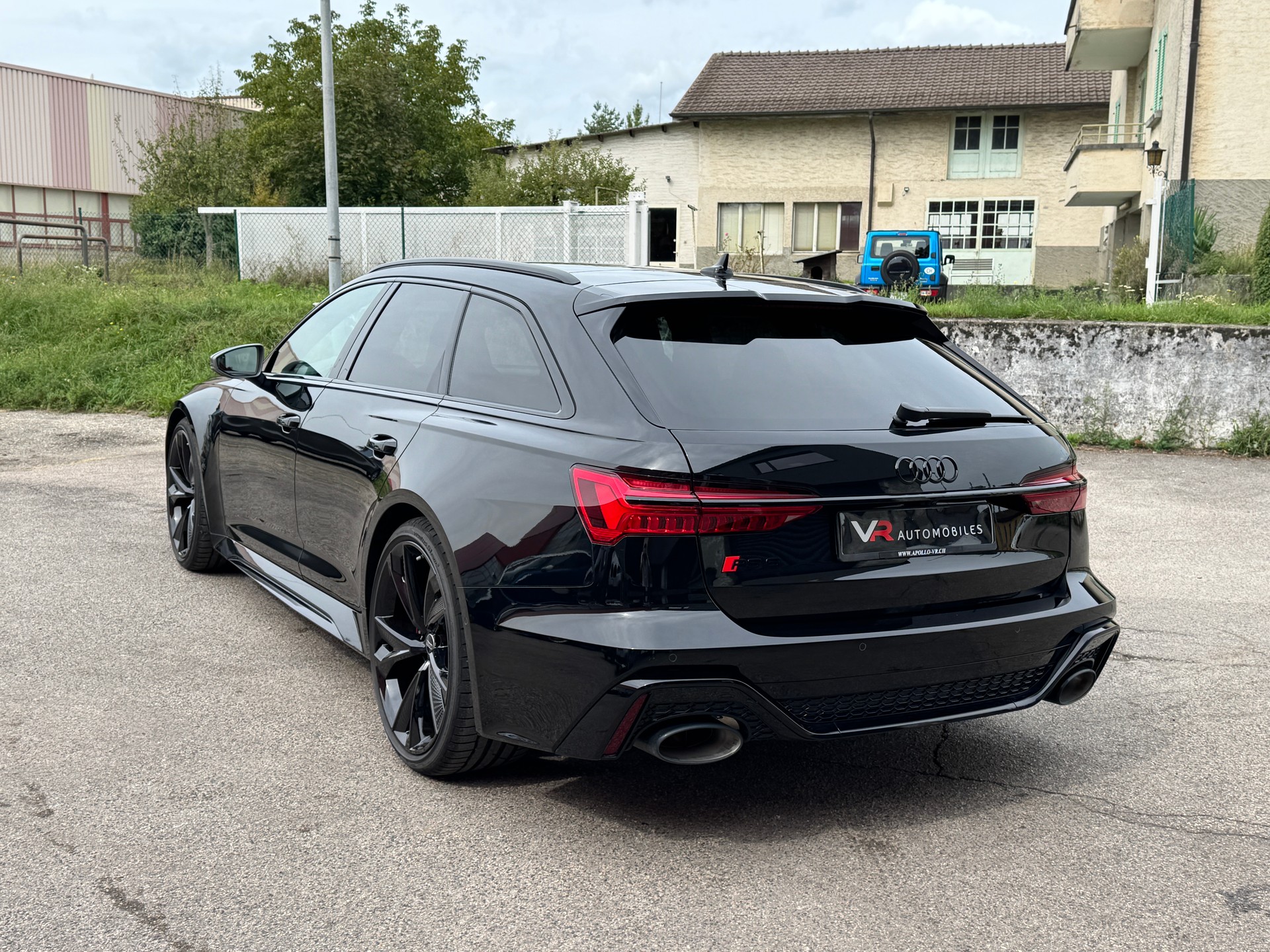 AUDI RS6 Avant 4.0 TFSI V8 Performance quattro-image-2