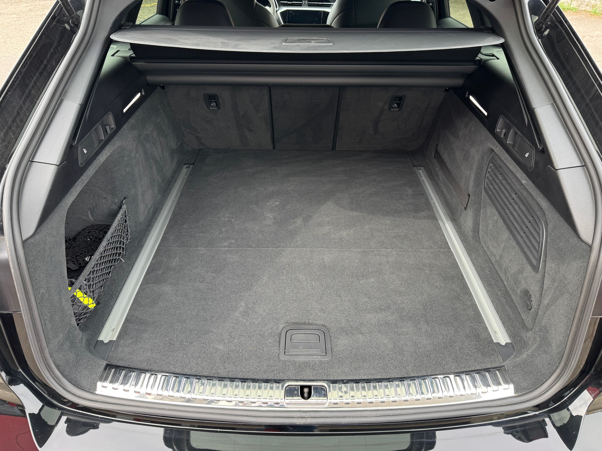 AUDI RS6 Avant 4.0 TFSI V8 Performance quattro-image-6