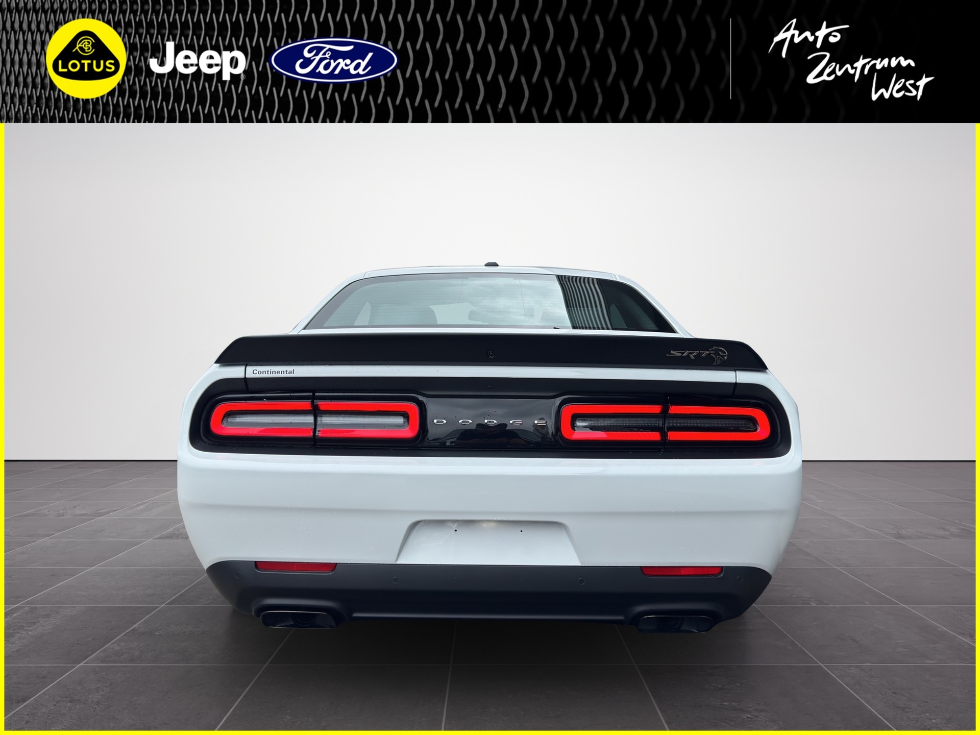 DODGE Challenger 6.2 V8 Redeye (SuperStock)-image-3