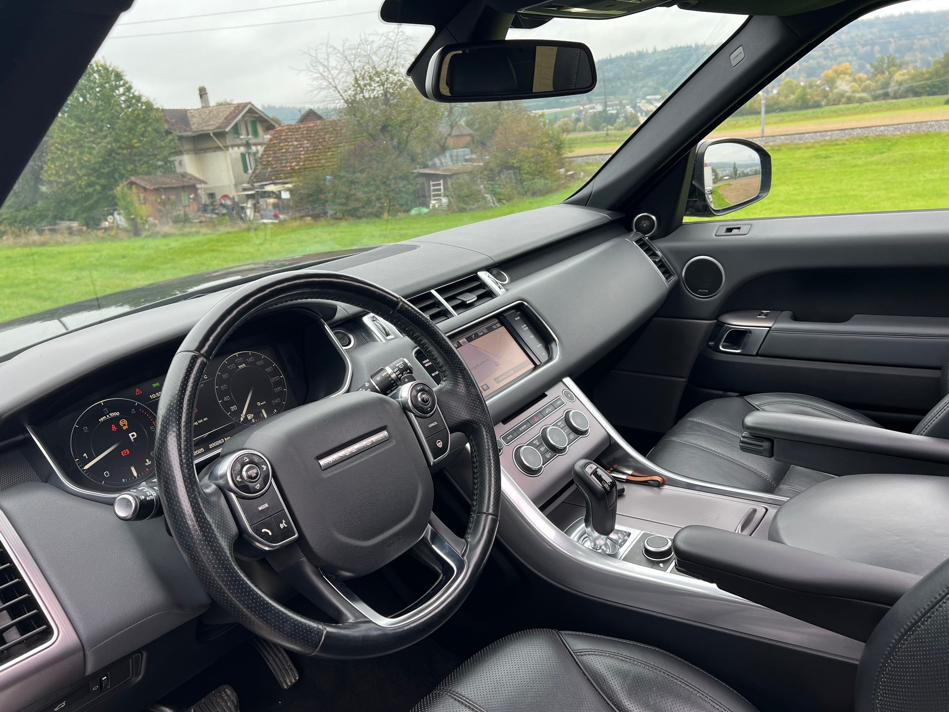 LAND ROVER Range Rover Sport 3.0 SDV6 HSE -7 Plätzer Automatic-image-15