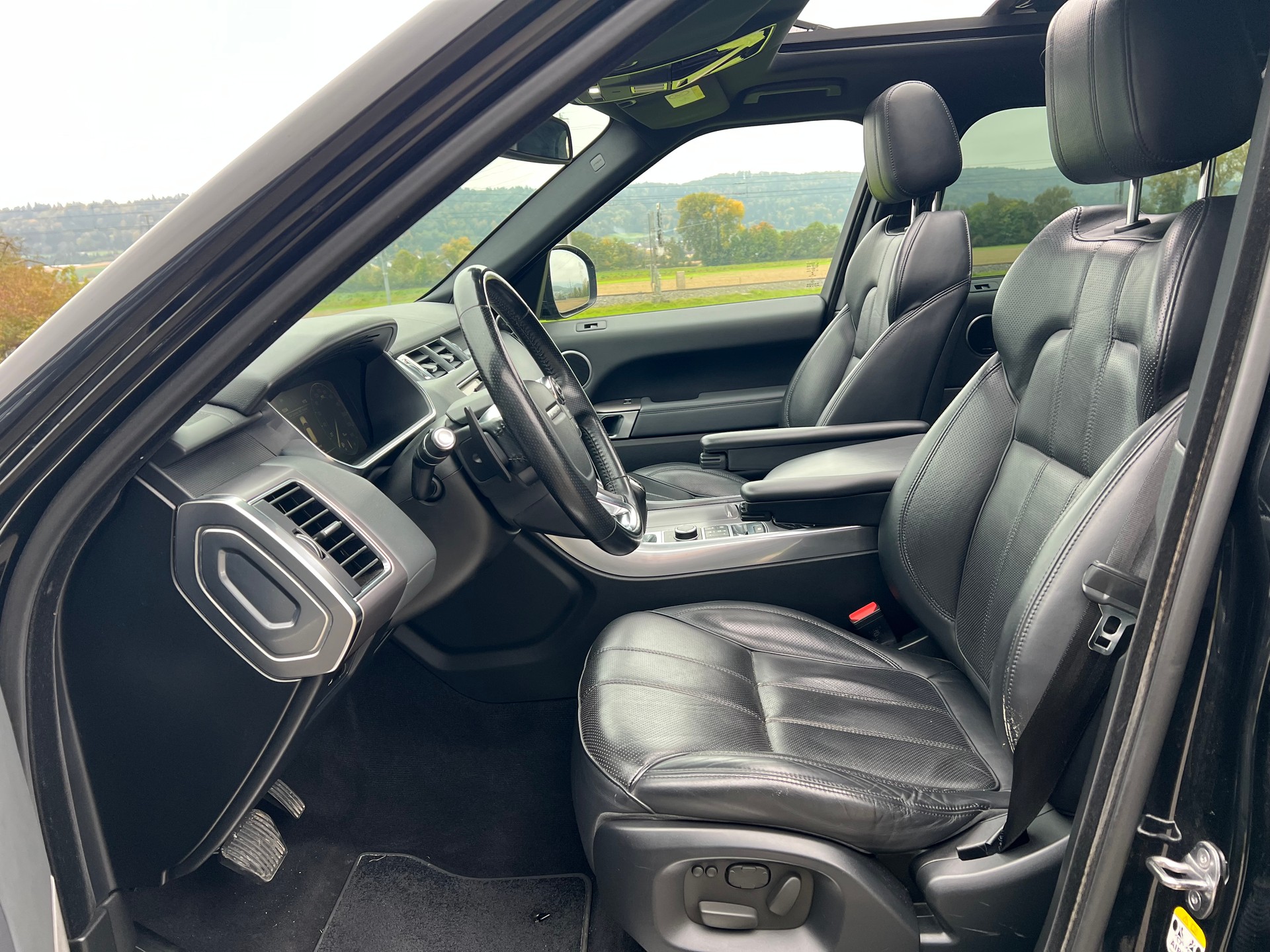 LAND ROVER Range Rover Sport 3.0 SDV6 HSE -7 Plätzer Automatic-image-20