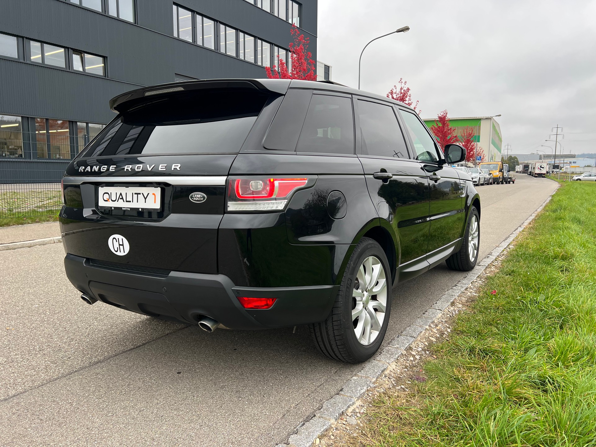 LAND ROVER Range Rover Sport 3.0 SDV6 HSE -7 Plätzer Automatic-image-8