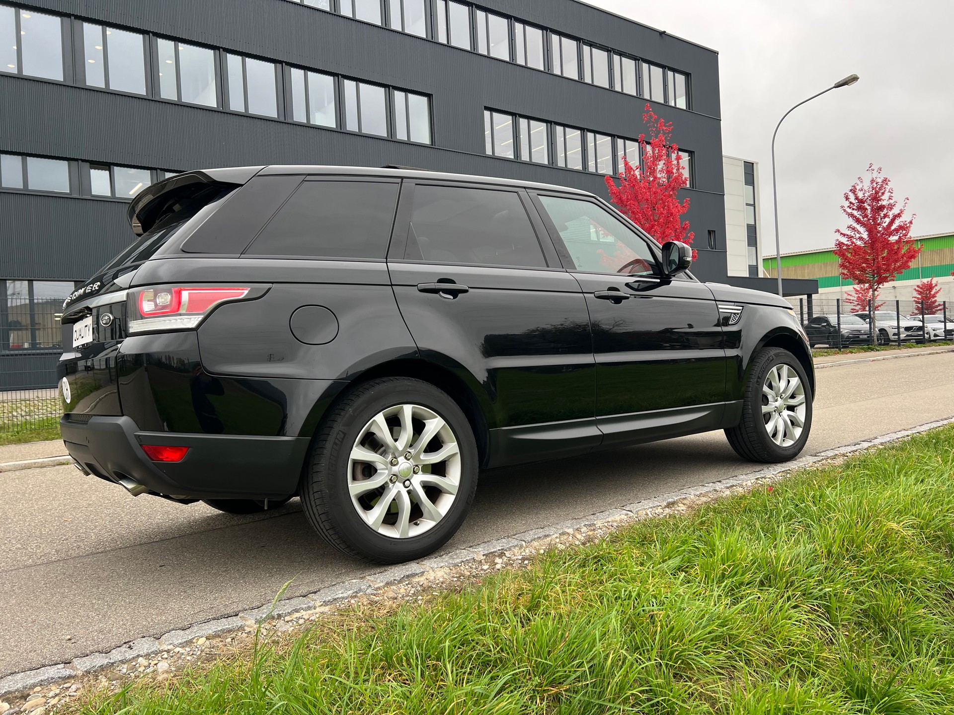 LAND ROVER Range Rover Sport 3.0 SDV6 HSE -7 Plätzer Automatic-image-13