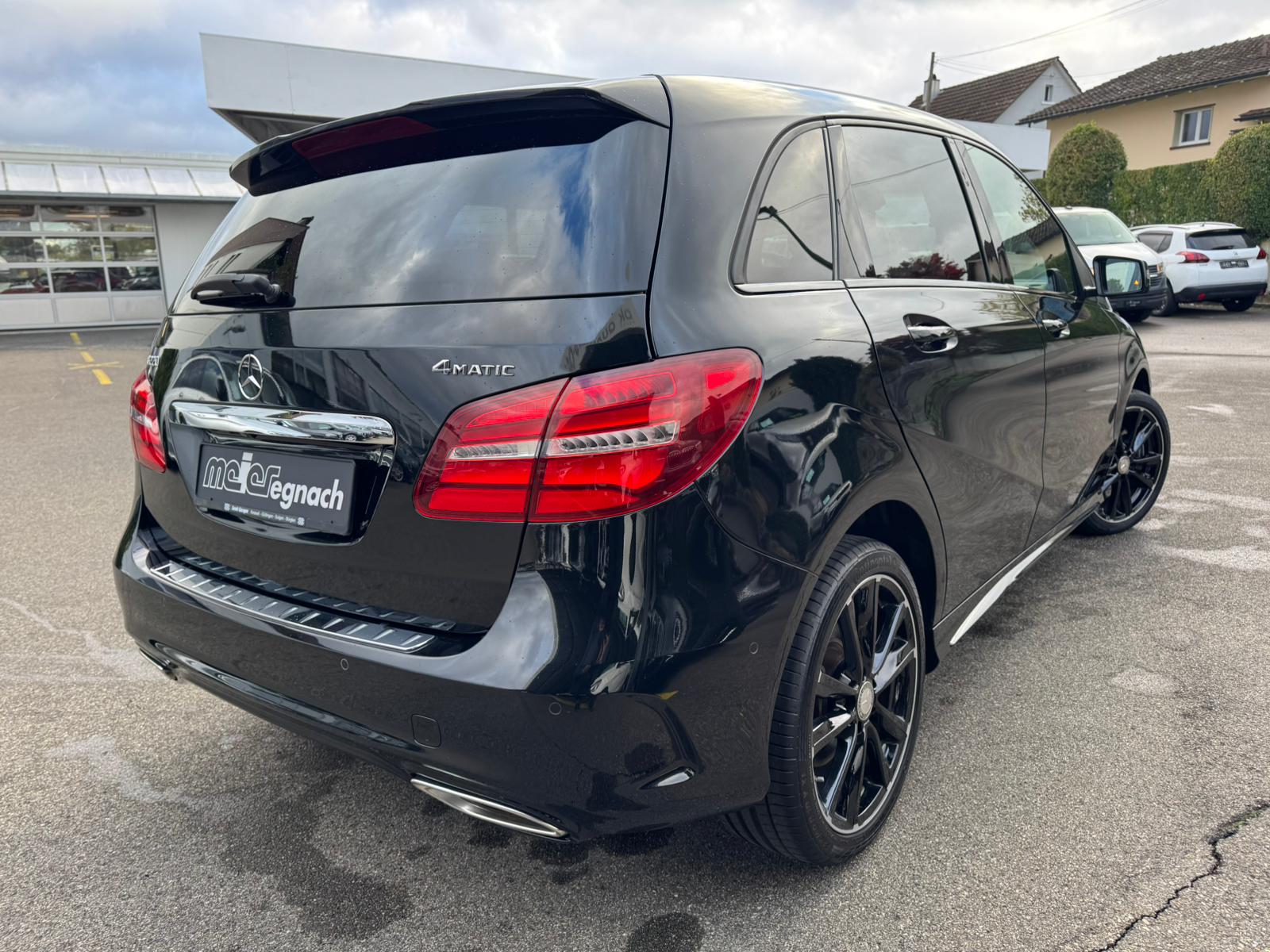 MERCEDES-BENZ B 220 AMG Line 4Matic 7G-DCT-image-6