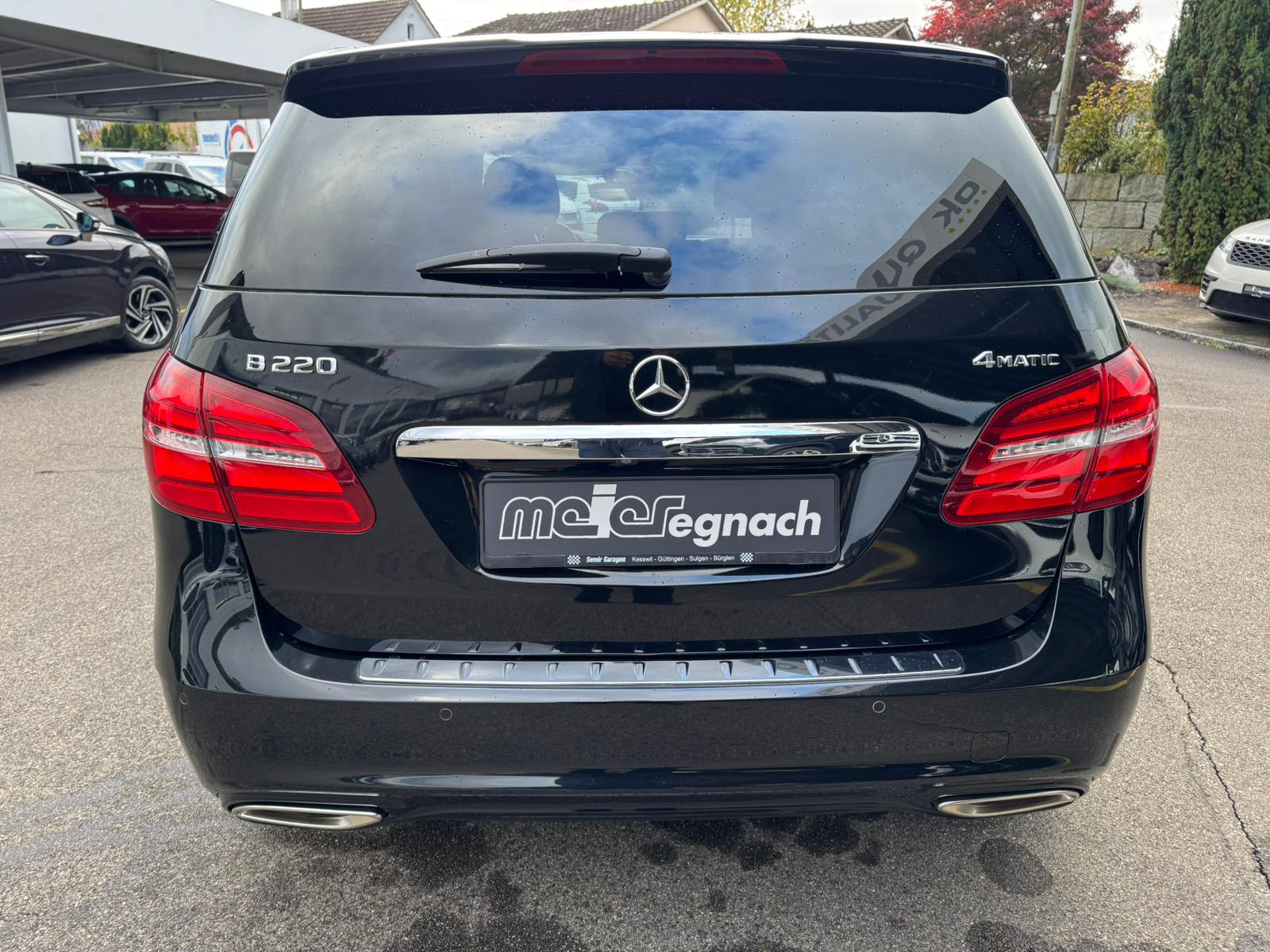 MERCEDES-BENZ B 220 AMG Line 4Matic 7G-DCT-image-7