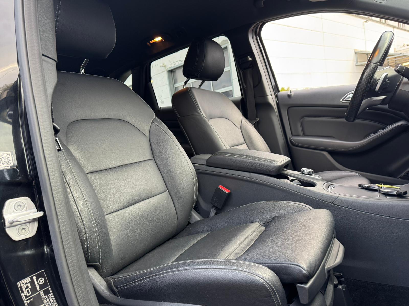 MERCEDES-BENZ B 220 AMG Line 4Matic 7G-DCT-image-10