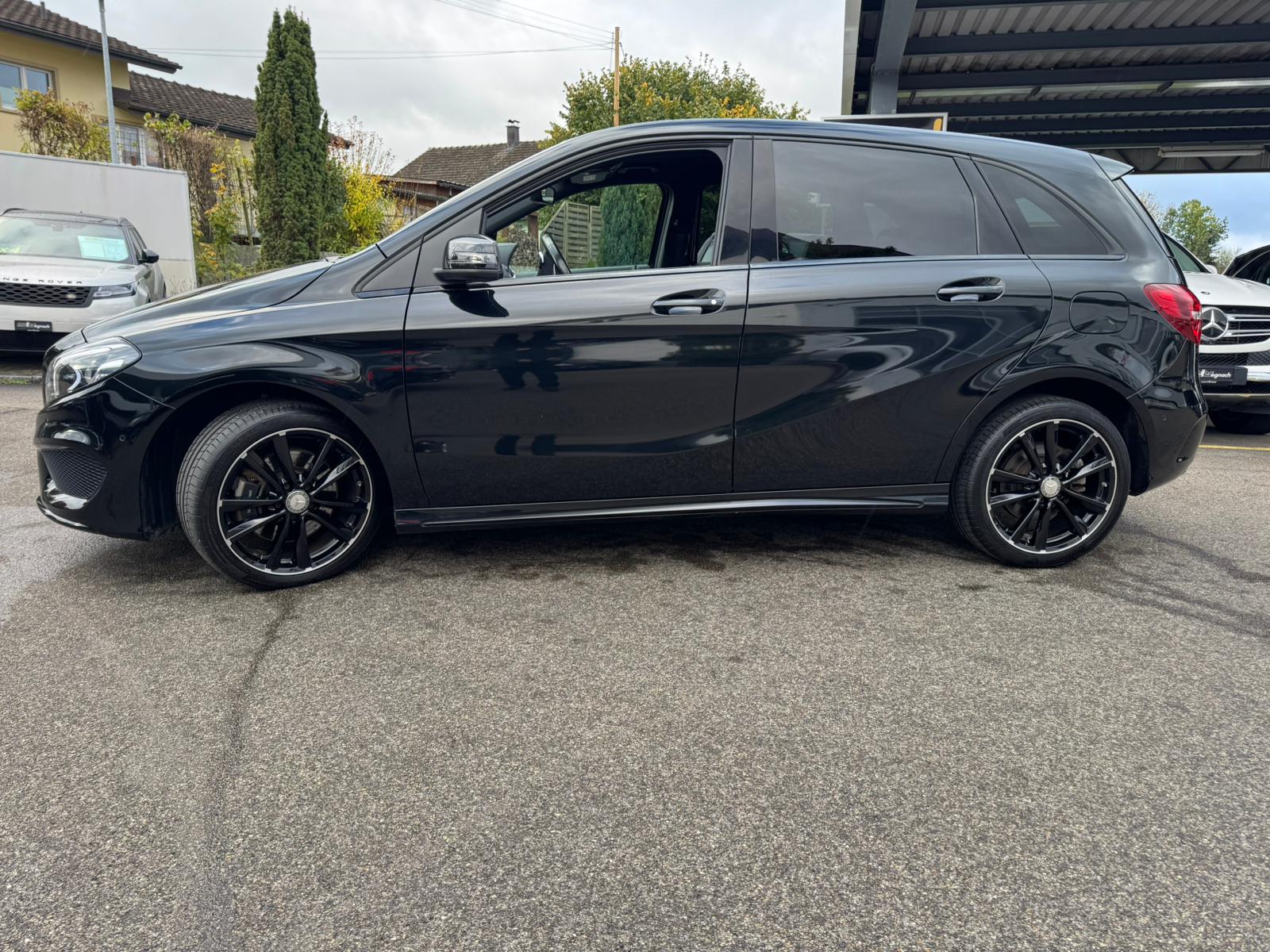 MERCEDES-BENZ B 220 AMG Line 4Matic 7G-DCT-image-4