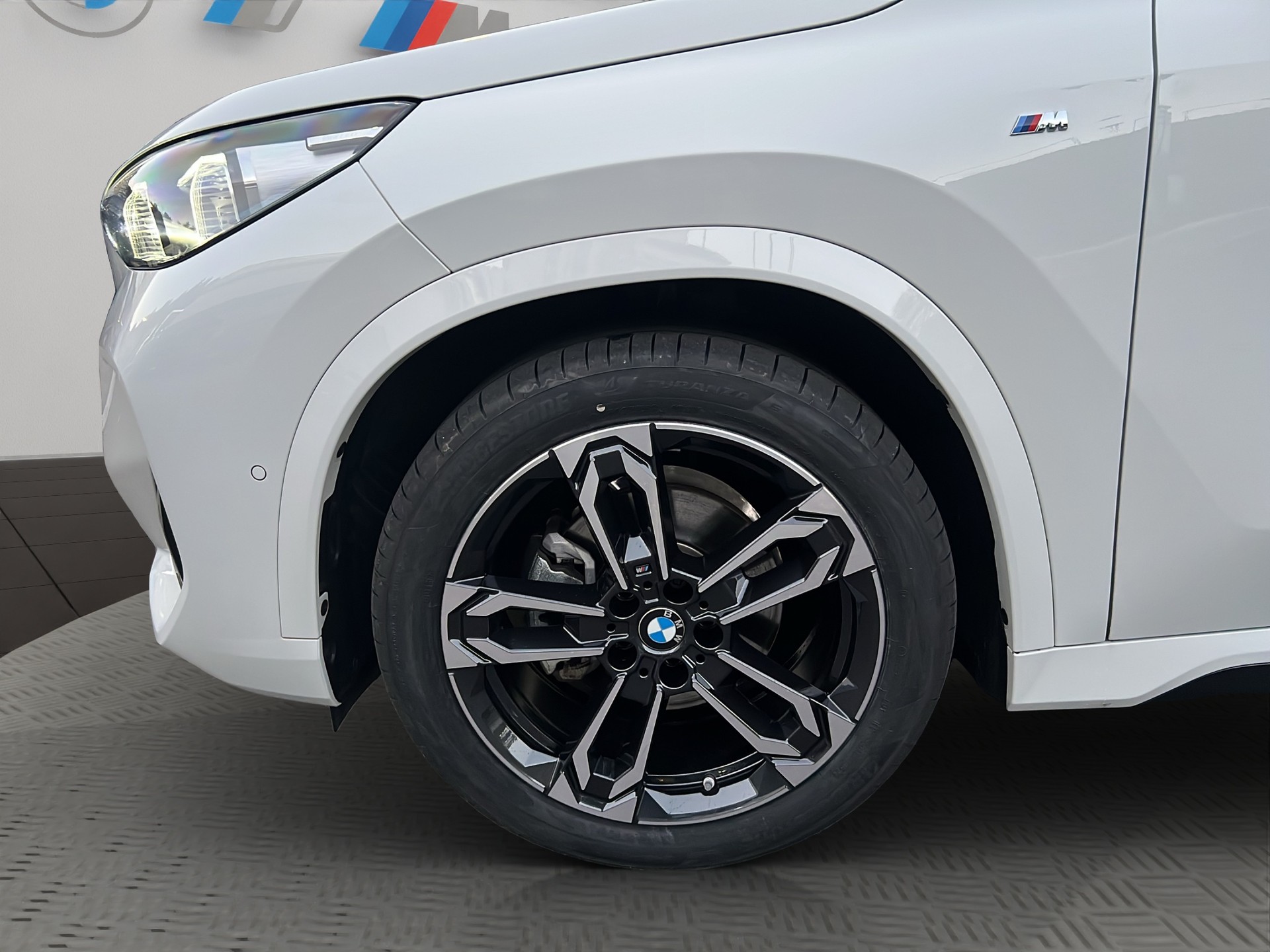 BMW X1 xDrive 20d 48V M Sport-image-8