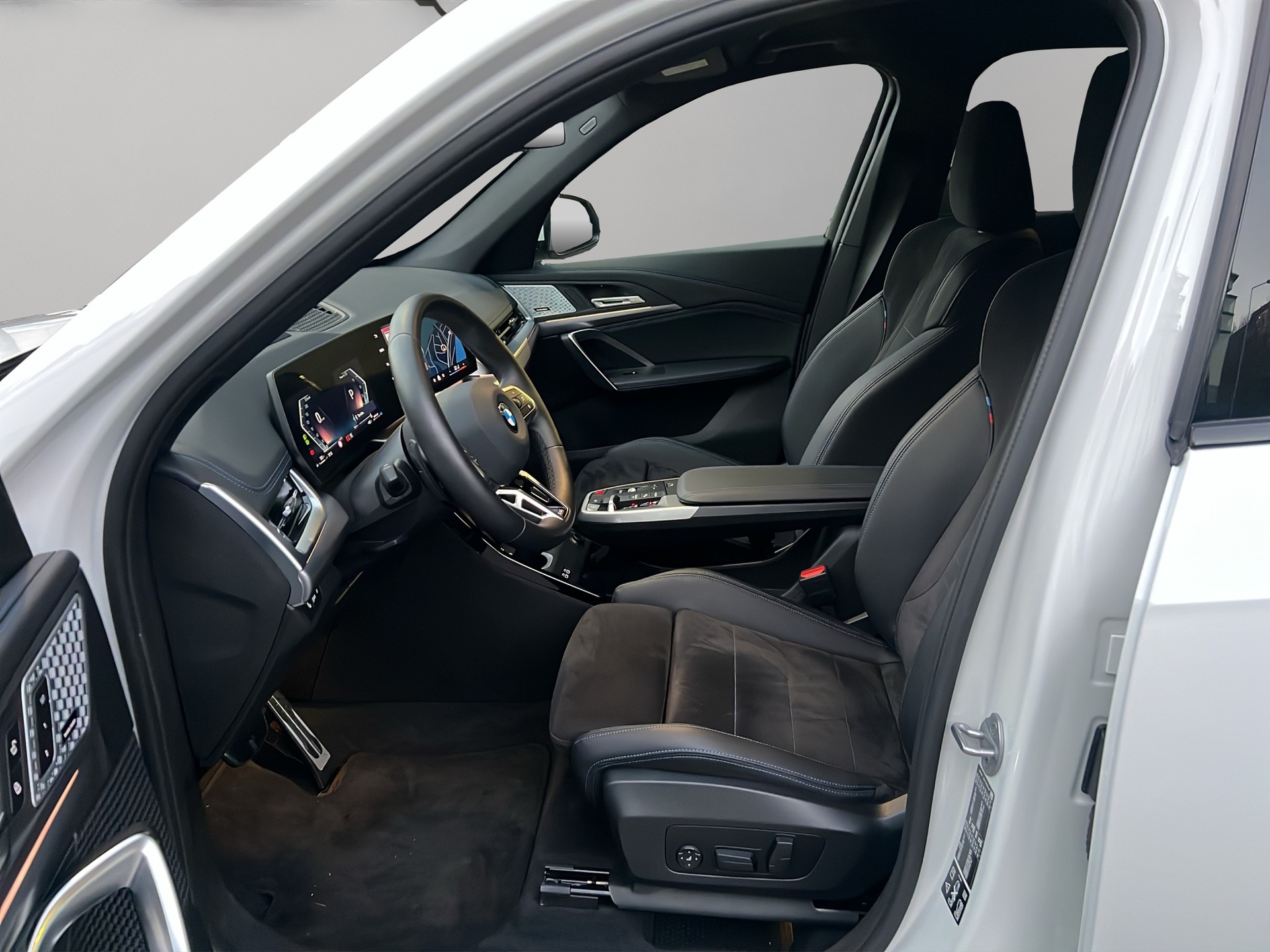 BMW X1 xDrive 20d 48V M Sport-image-14