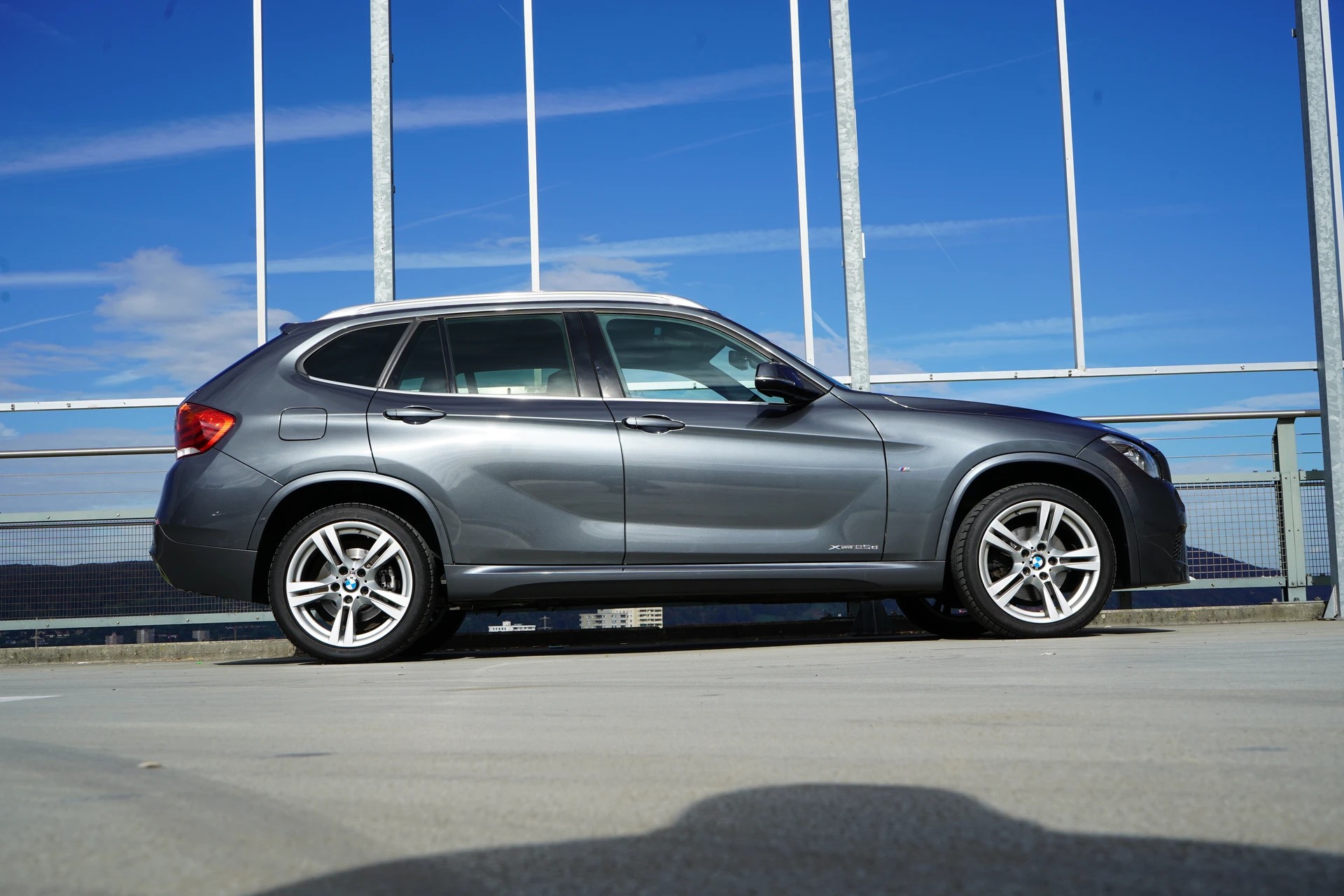 BMW X1 xDRIVE 25d STEPTRONIC M SPORT PLUS l 218 PS-image-2