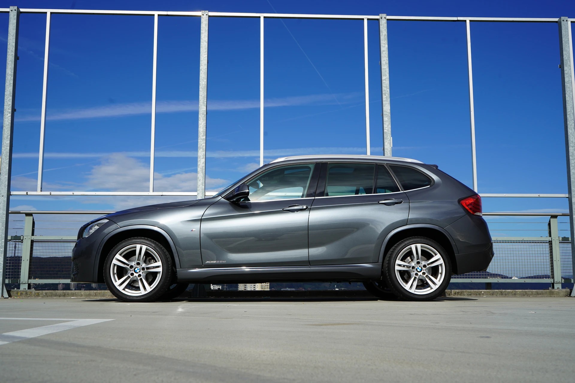BMW X1 xDRIVE 25d STEPTRONIC M SPORT PLUS l 218 PS-image-1