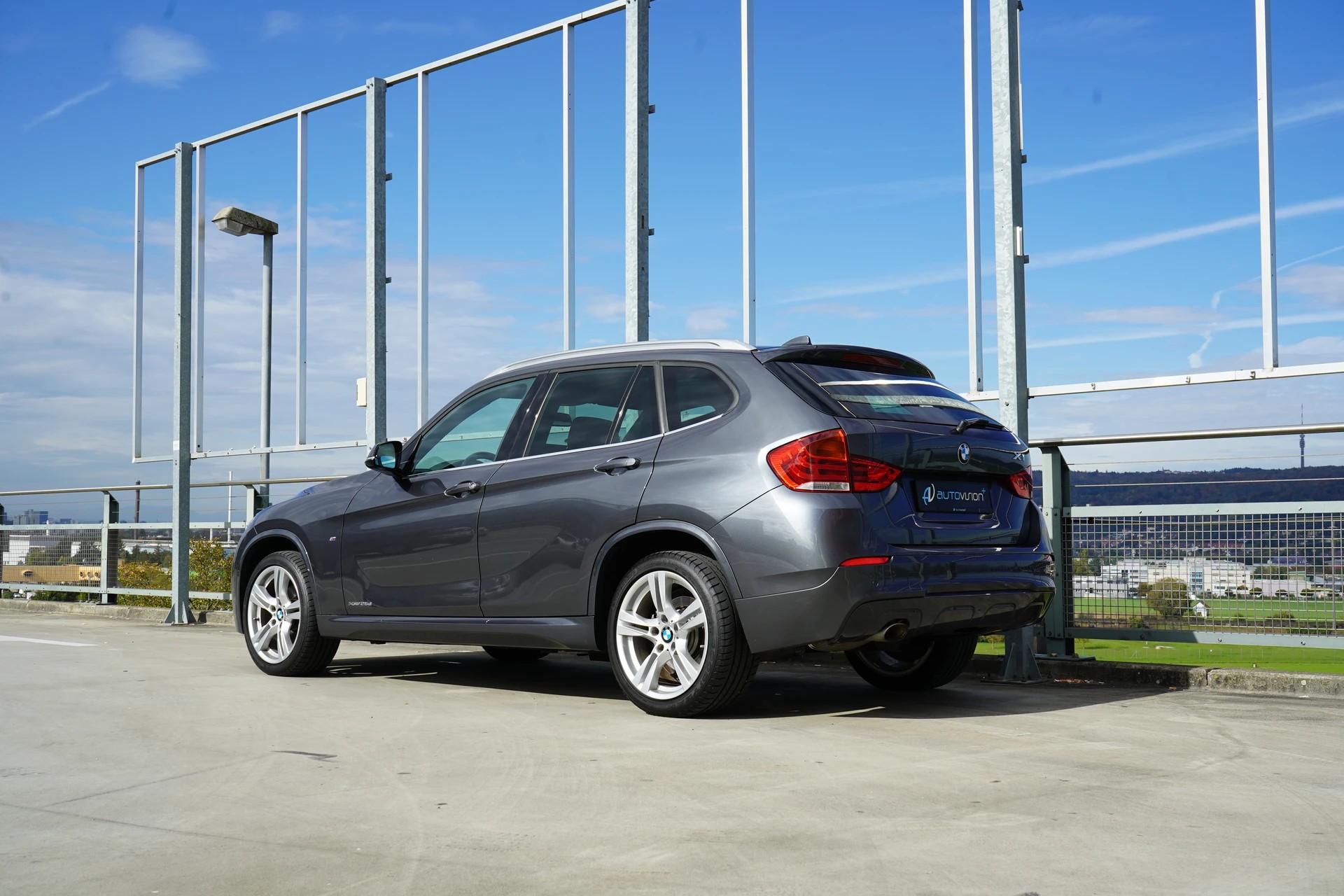 BMW X1 xDRIVE 25d STEPTRONIC M SPORT PLUS l 218 PS-image-7