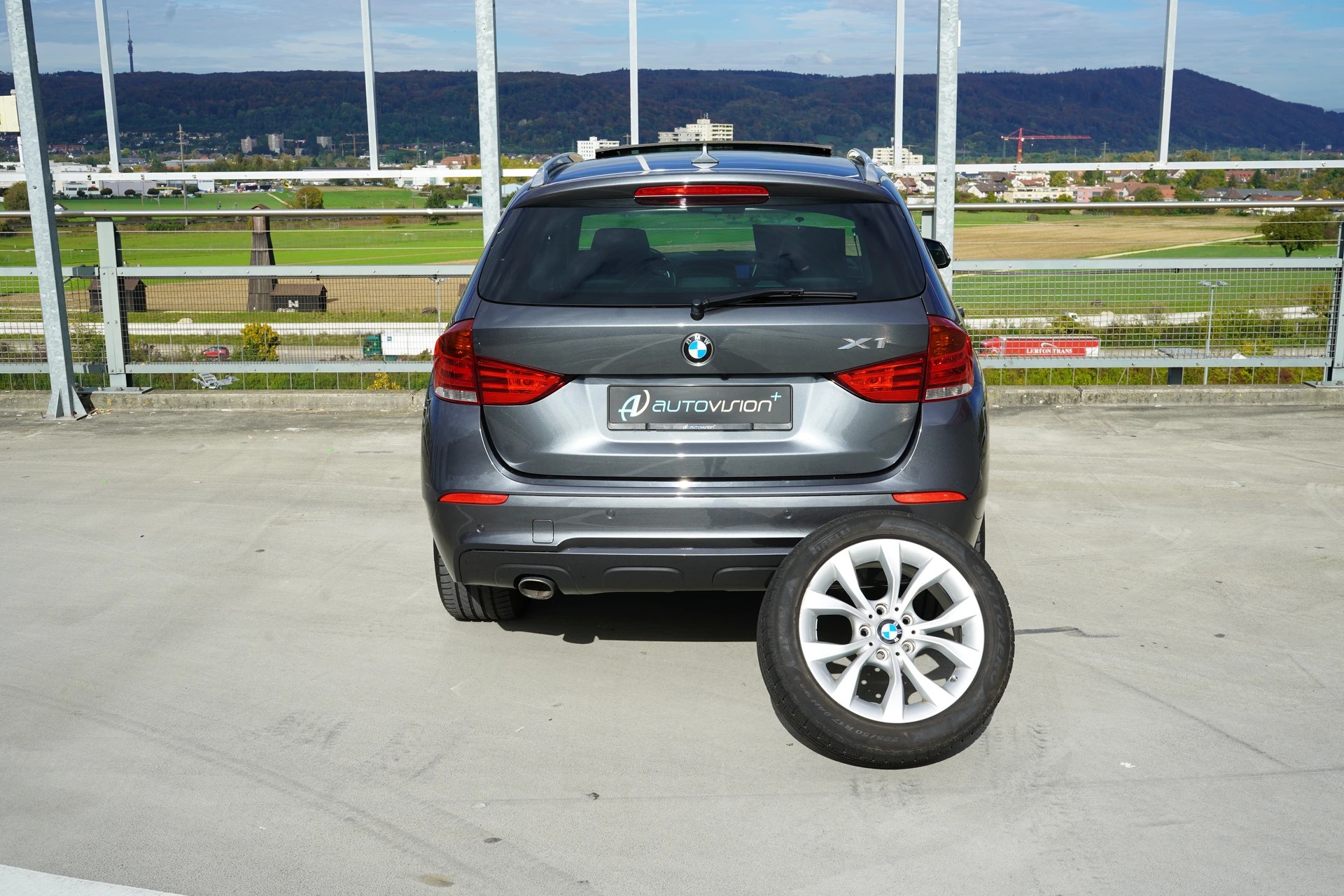BMW X1 xDRIVE 25d STEPTRONIC M SPORT PLUS l 218 PS-image-15