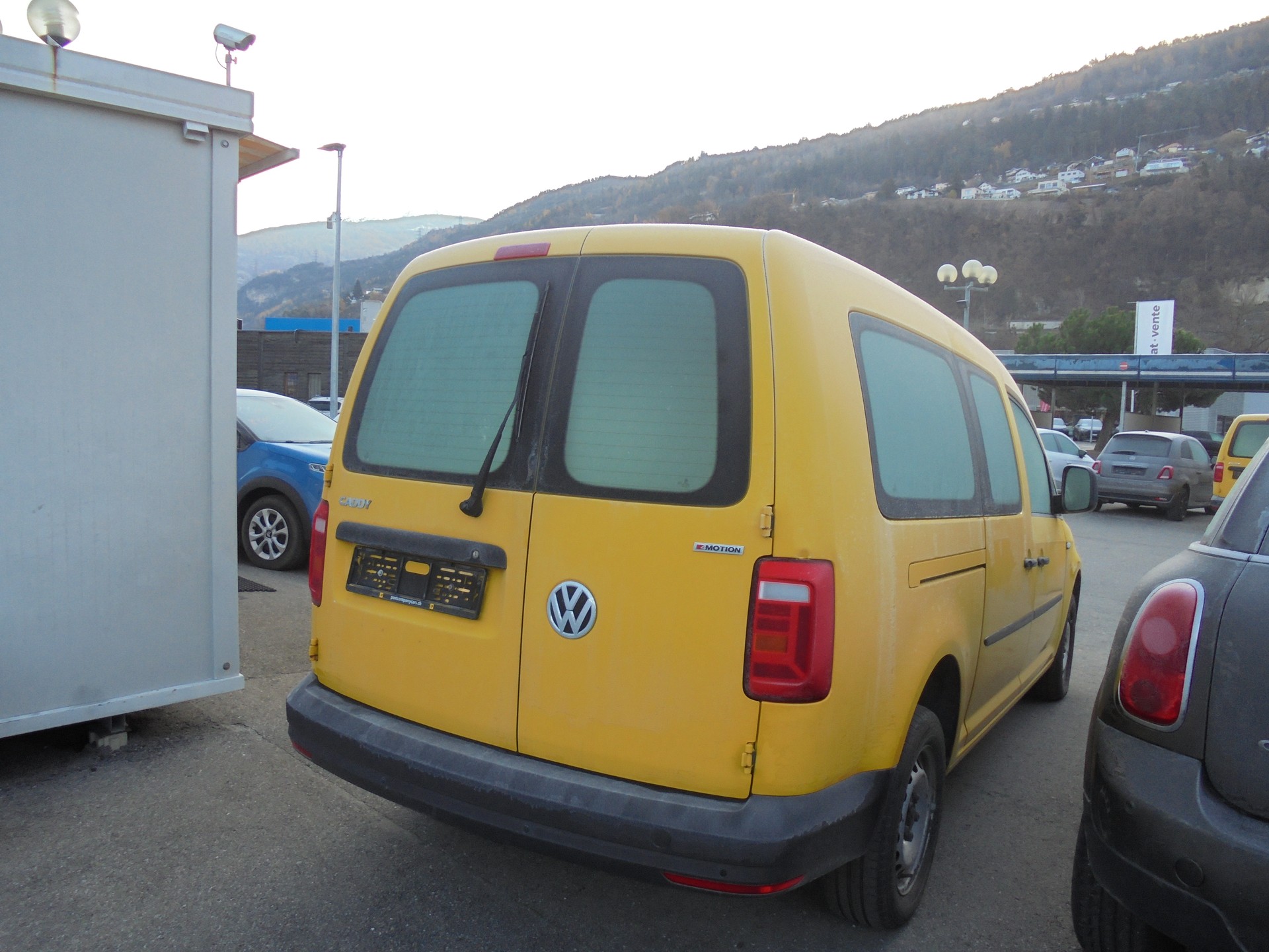 VW Caddy 2.0TDI 4Motion BlueMotion Technology-image-5