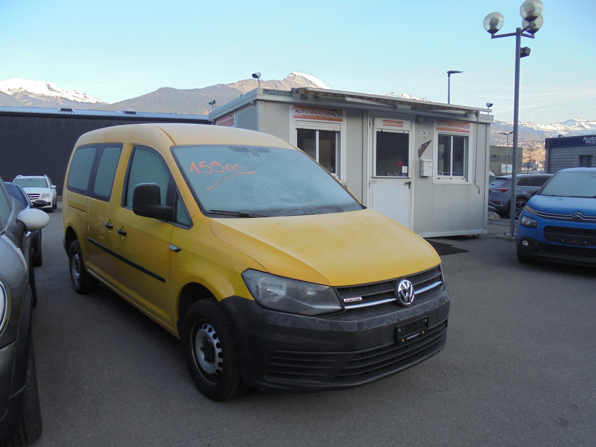 VW Caddy 2.0TDI 4Motion BlueMotion Technology-image-2