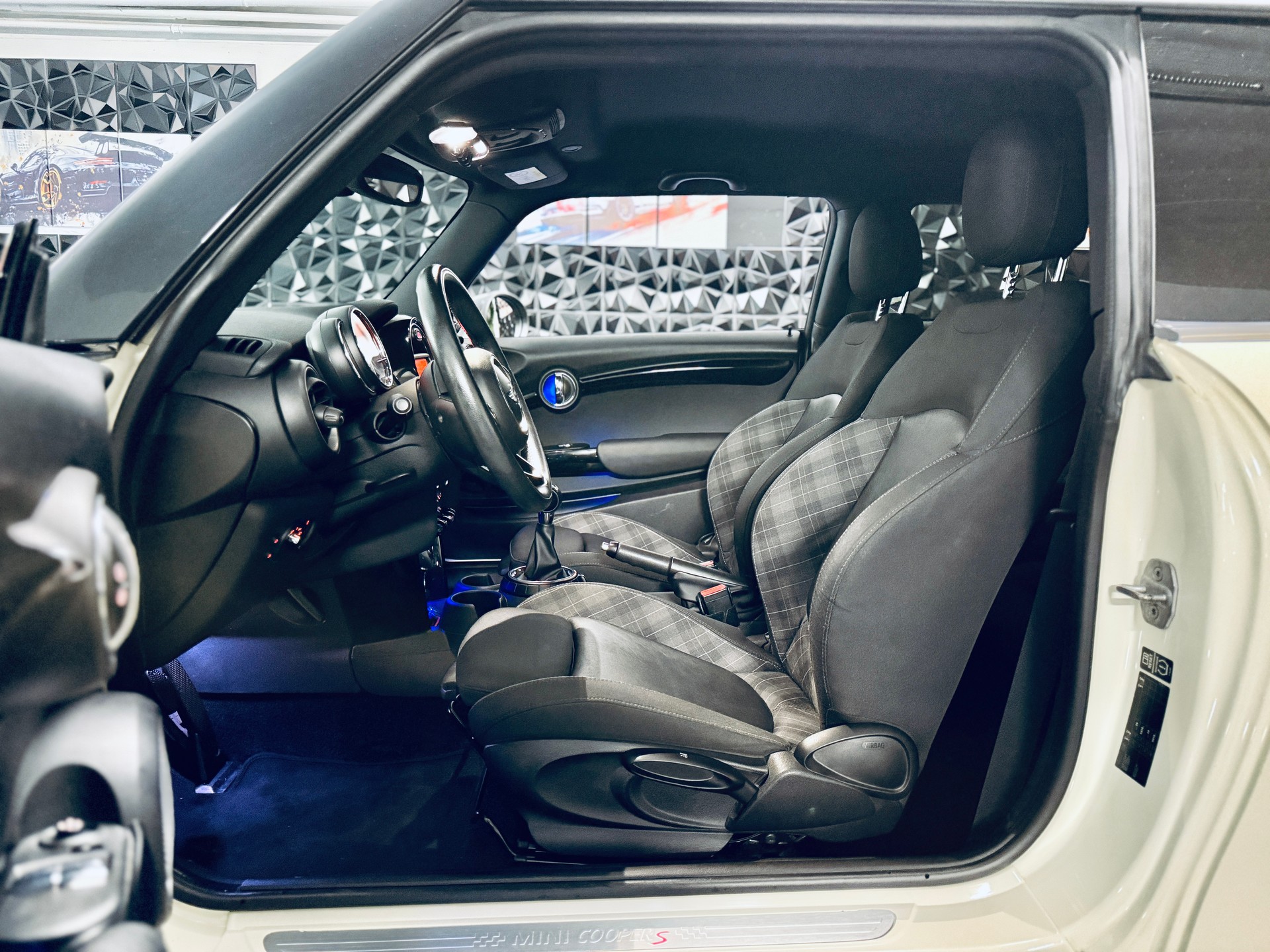 MINI Cooper S-image-10