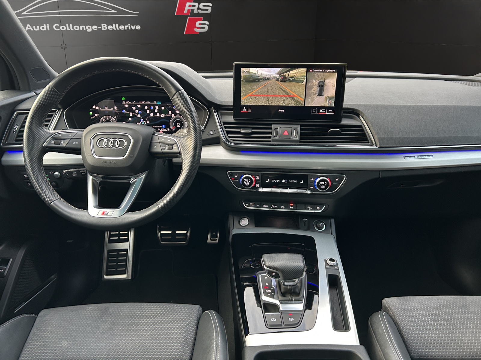 AUDI Q5 40 TDI Black Edition quattro S-tronic-image-12