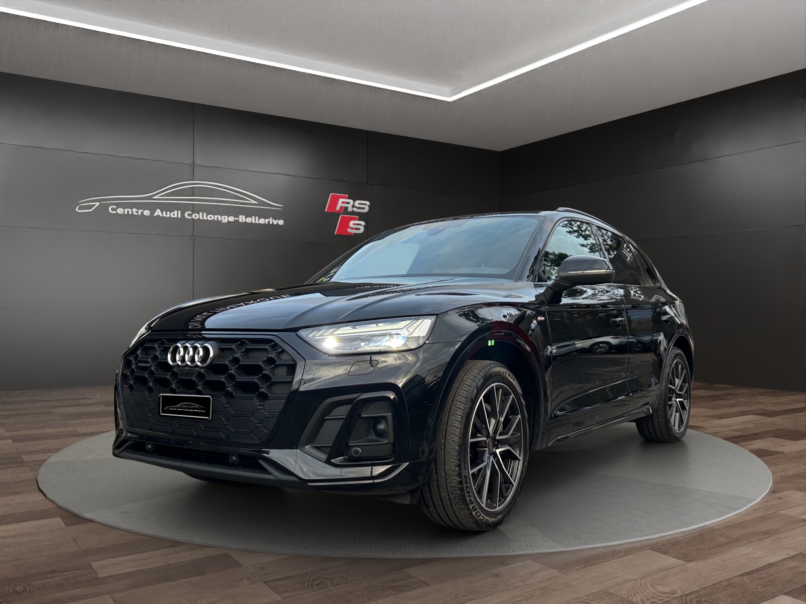 AUDI Q5 40 TDI Black Edition quattro S-tronic-image-0