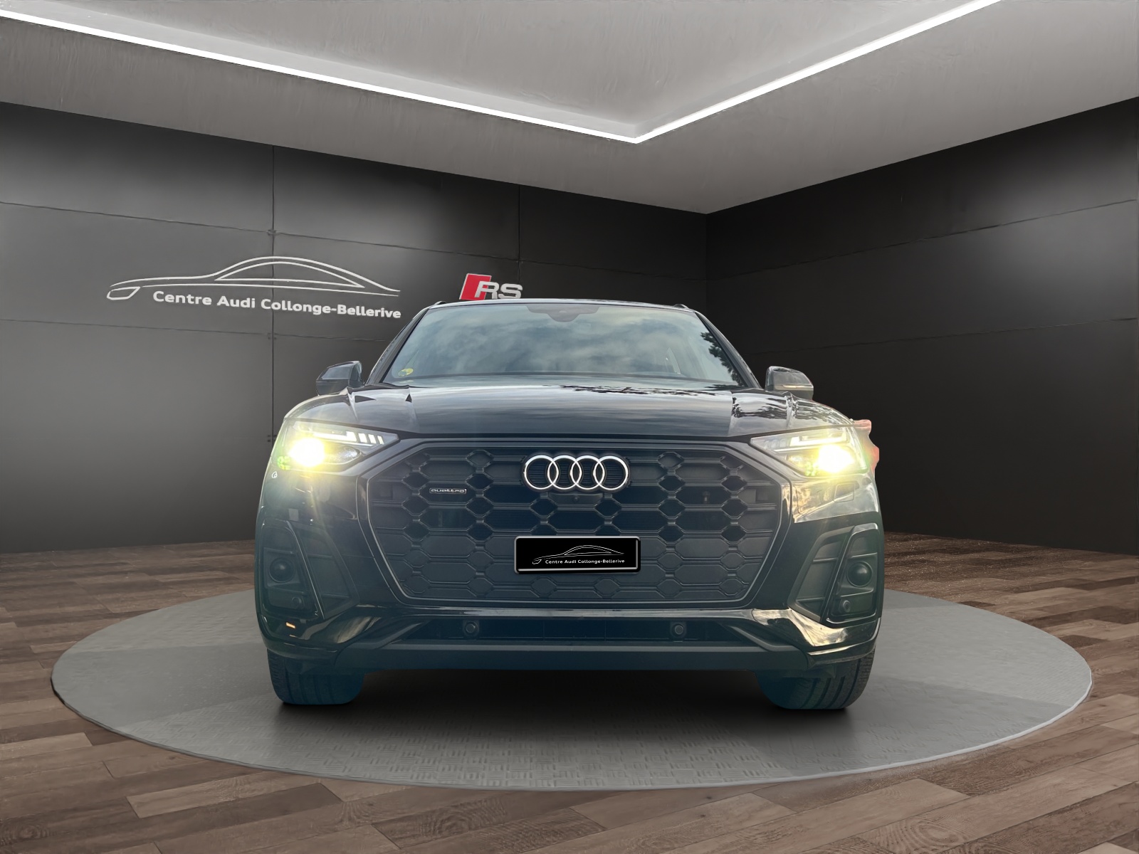 AUDI Q5 40 TDI Black Edition quattro S-tronic-image-1