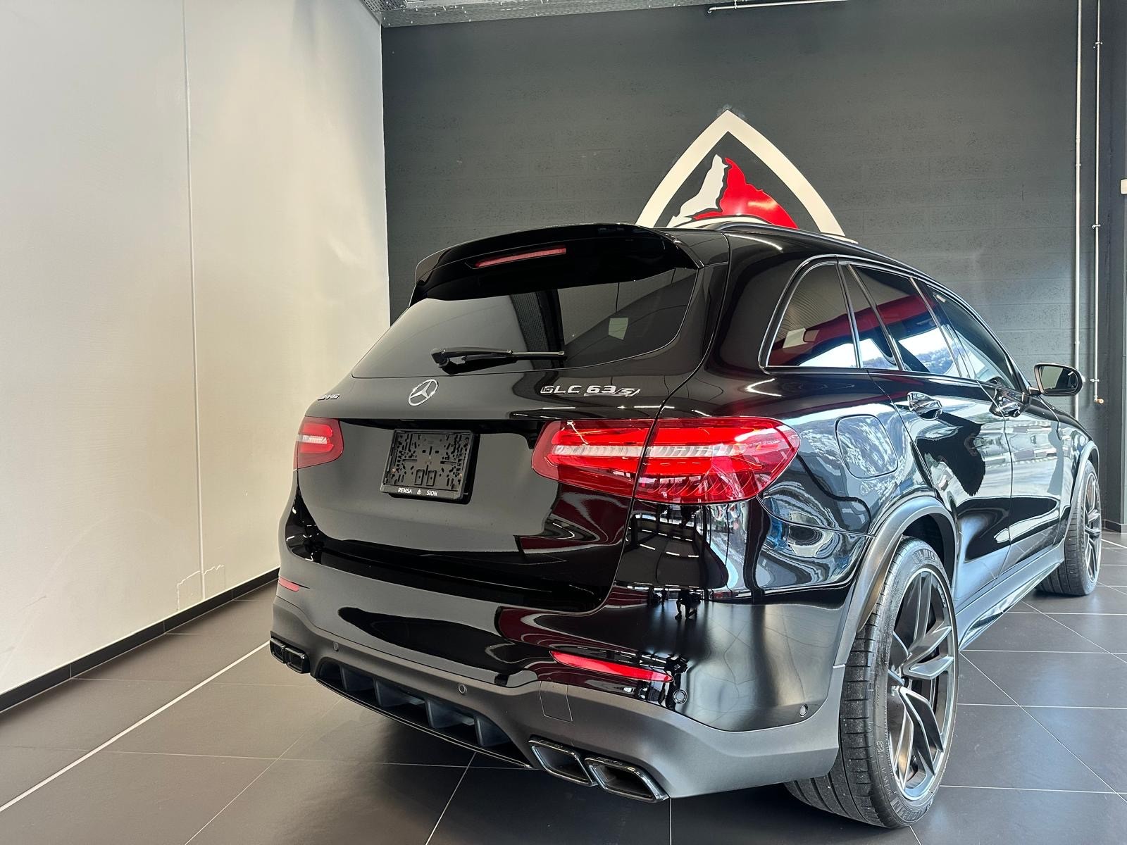 MERCEDES-BENZ GLC 63 S AMG 4Matic+ 9G-Tronic-image-3