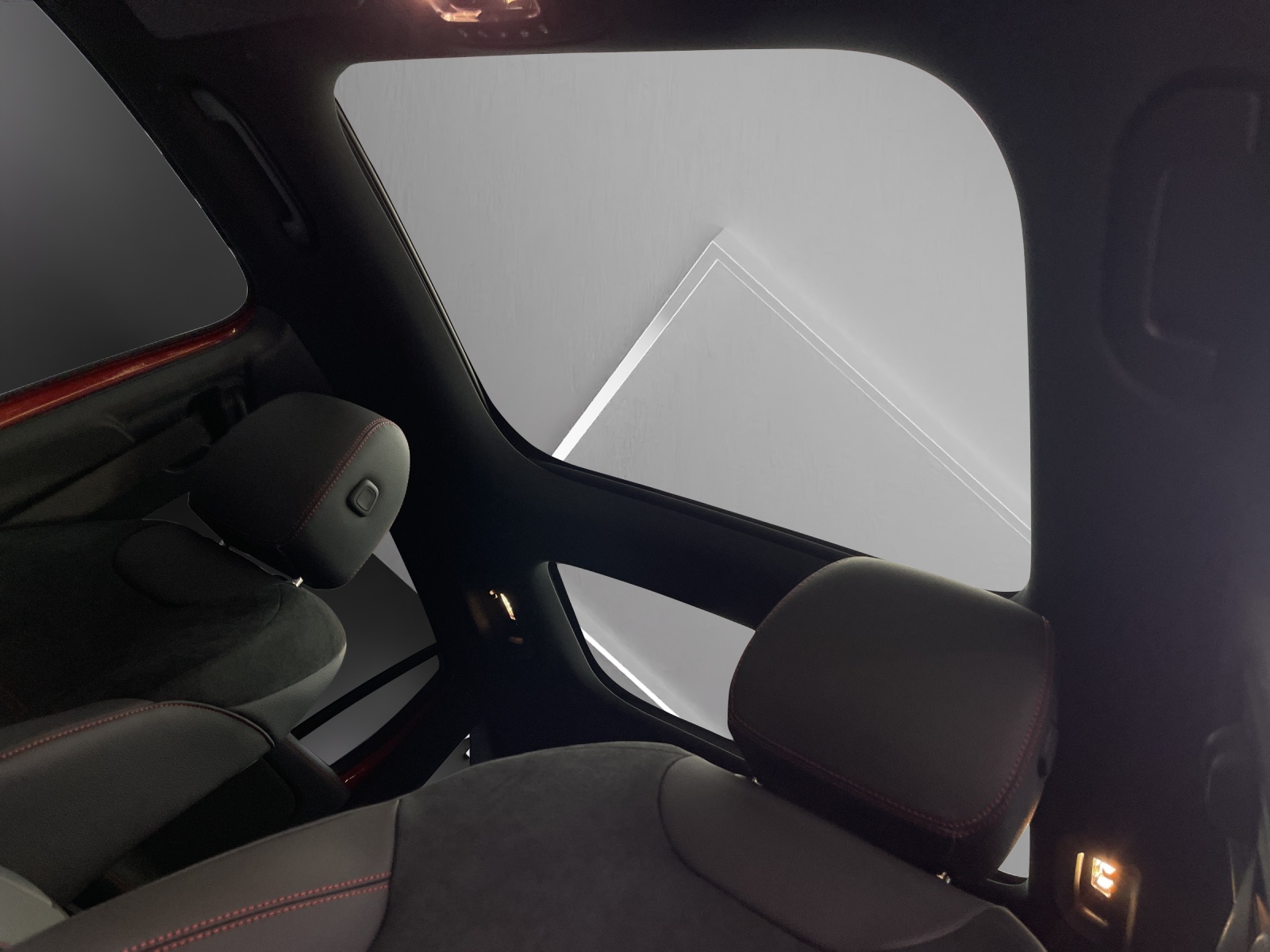 MERCEDES-BENZ GLA 200 7G-DCT Night Star-image-9