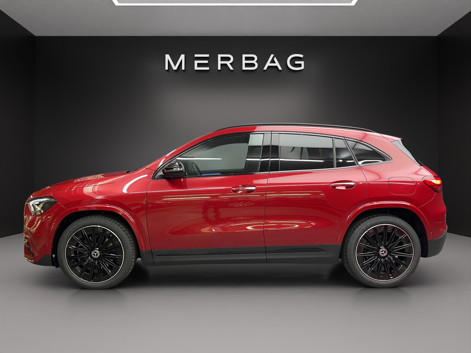 MERCEDES-BENZ GLA 200 7G-DCT Night Star-image-2