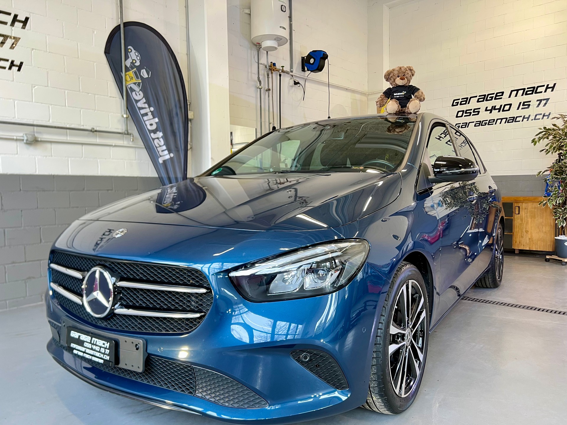 MERCEDES-BENZ B 200 Progressive 7G-DCT-showroom-element-1