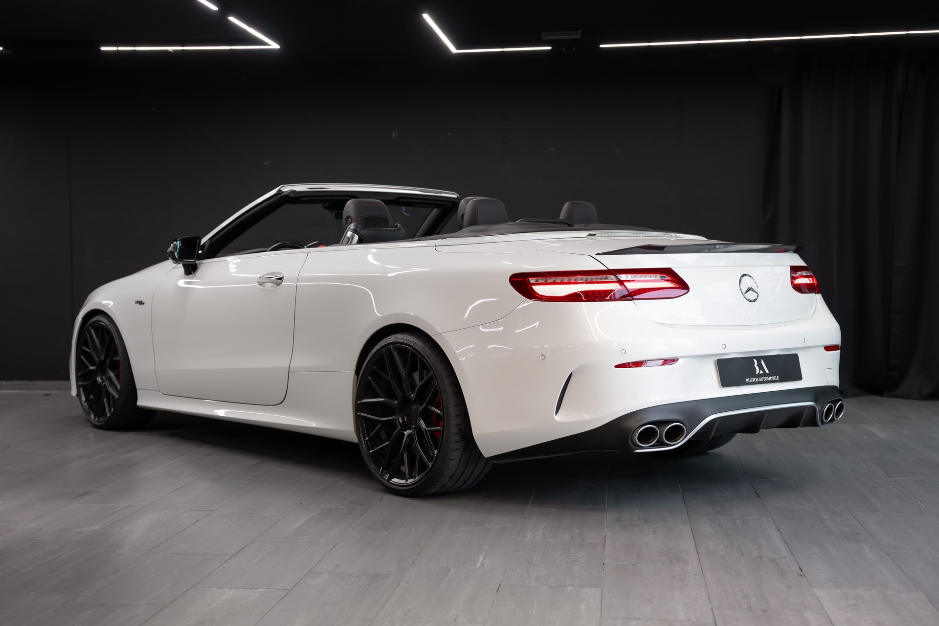 MERCEDES-BENZ E 53 Cabriolet AMG 4 Matic+ 9G-Tronic / CH Auto / Sitzbelüftung / Nackenheizung / Red Stiching Elemente / Burmester-image-3