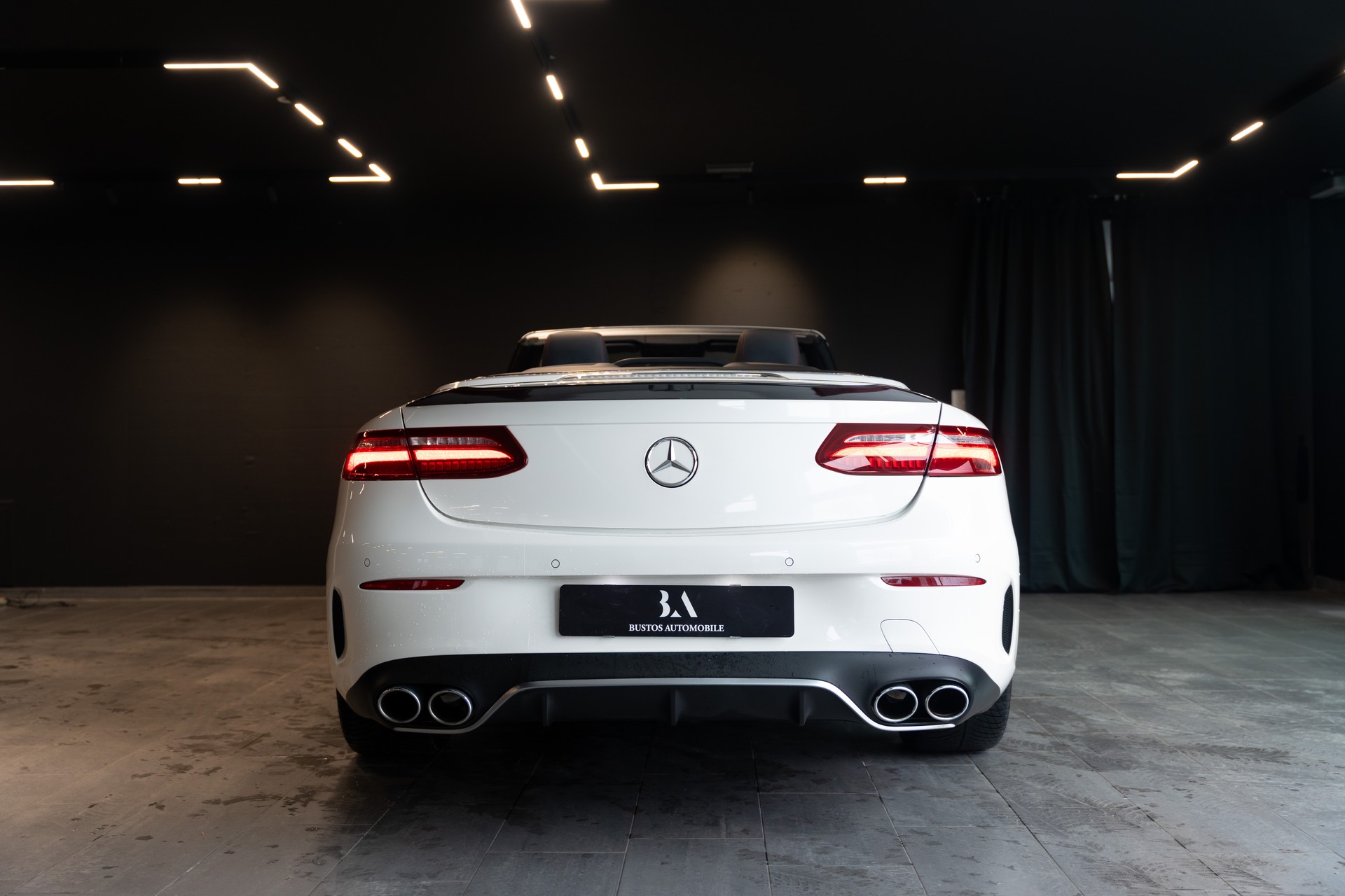 MERCEDES-BENZ E 53 Cabriolet AMG 4 Matic+ 9G-Tronic / CH Auto / Sitzbelüftung / Nackenheizung / Red Stiching Elemente / Burmester-image-5