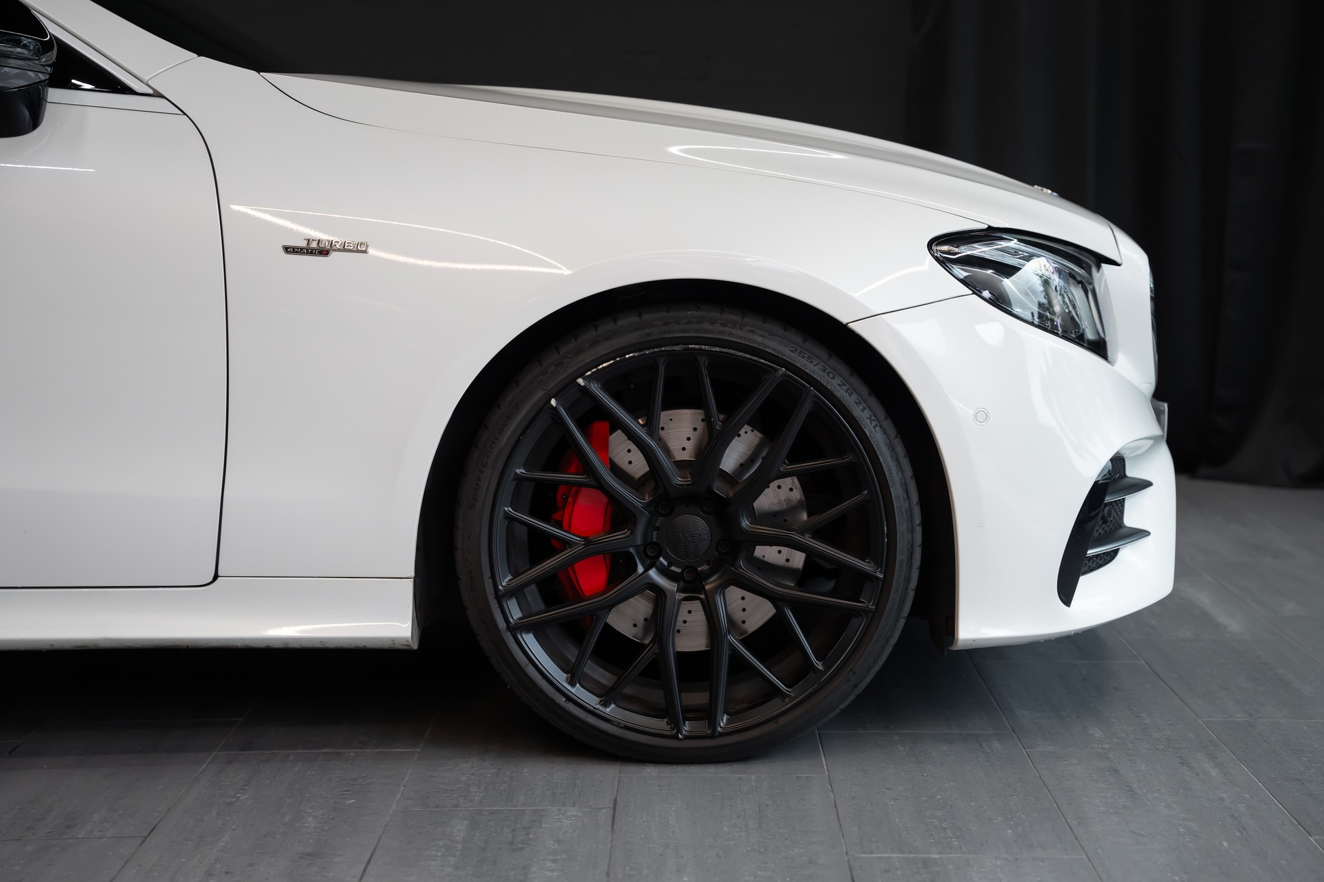 MERCEDES-BENZ E 53 Cabriolet AMG 4 Matic+ 9G-Tronic / CH Auto / Sitzbelüftung / Nackenheizung / Red Stiching Elemente / Burmester-image-6
