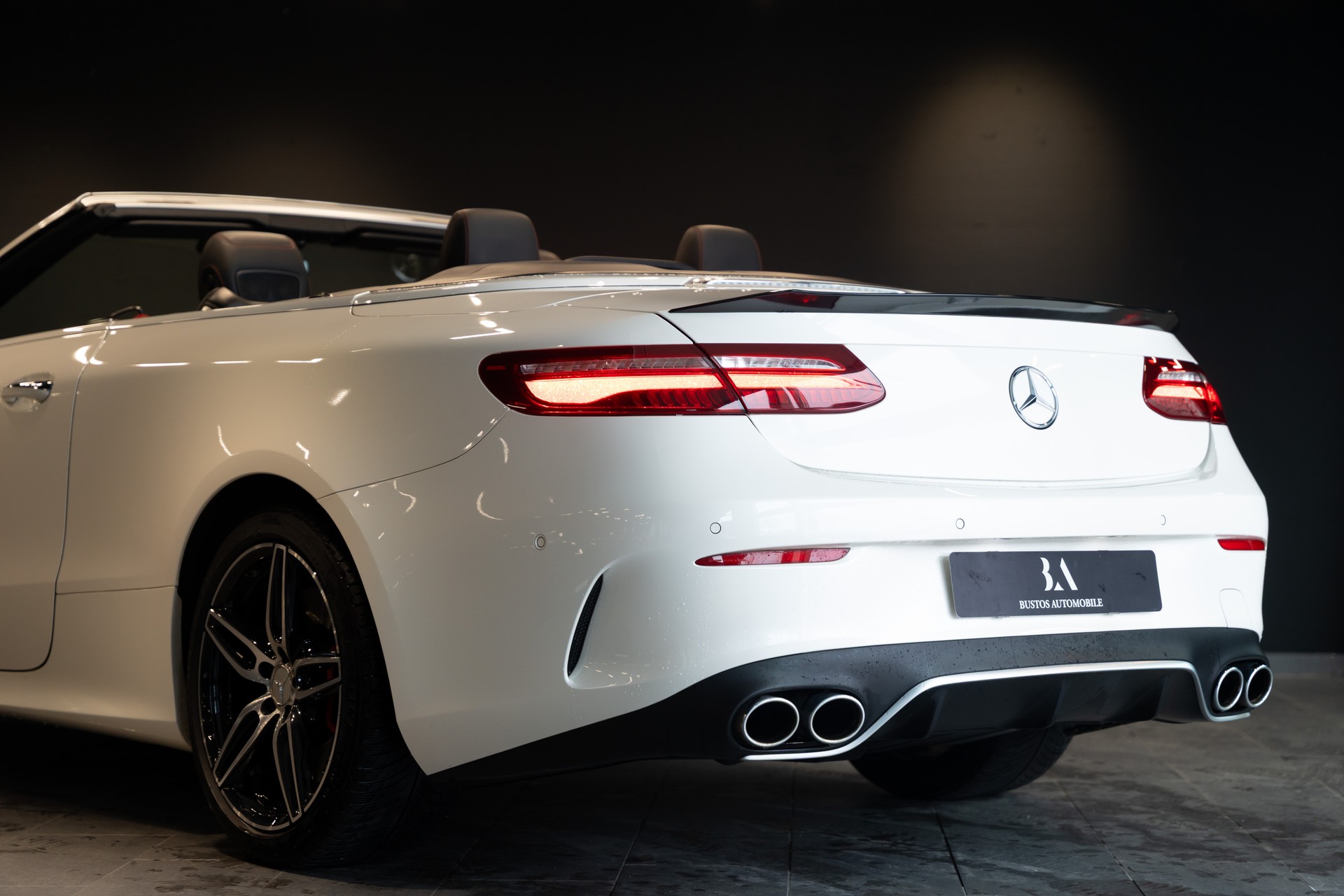 MERCEDES-BENZ E 53 Cabriolet AMG 4 Matic+ 9G-Tronic / CH Auto / Sitzbelüftung / Nackenheizung / Red Stiching Elemente / Burmester-image-7