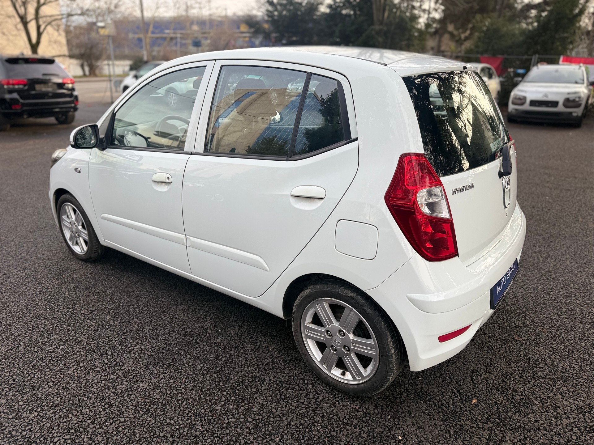 HYUNDAI i10 1.2 Style-image-2