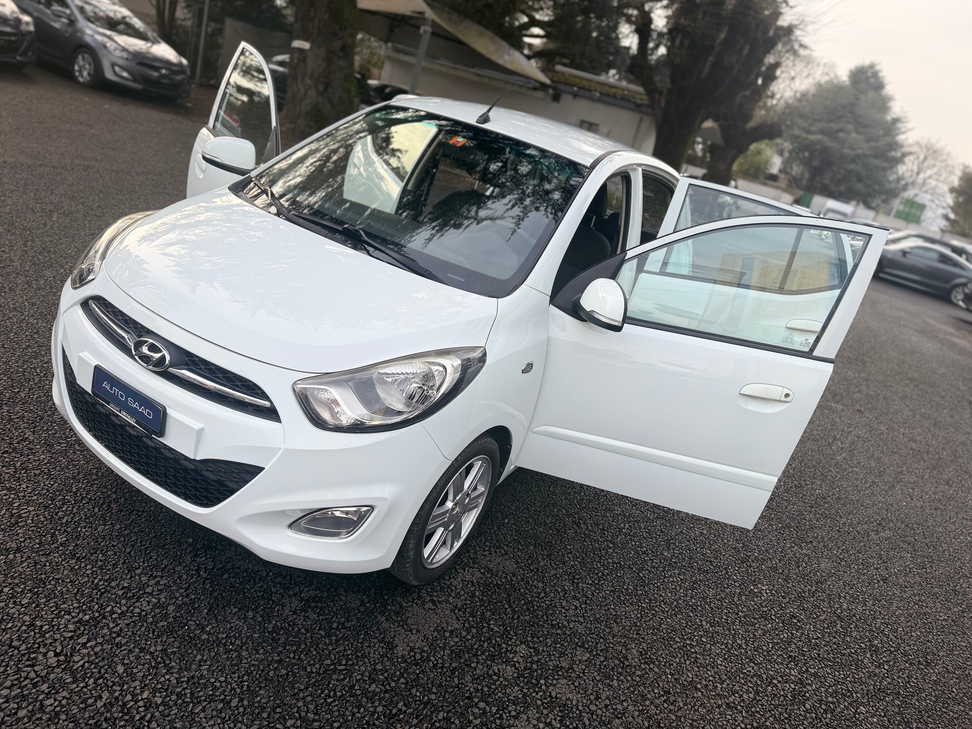 HYUNDAI i10 1.2 Style-image-12