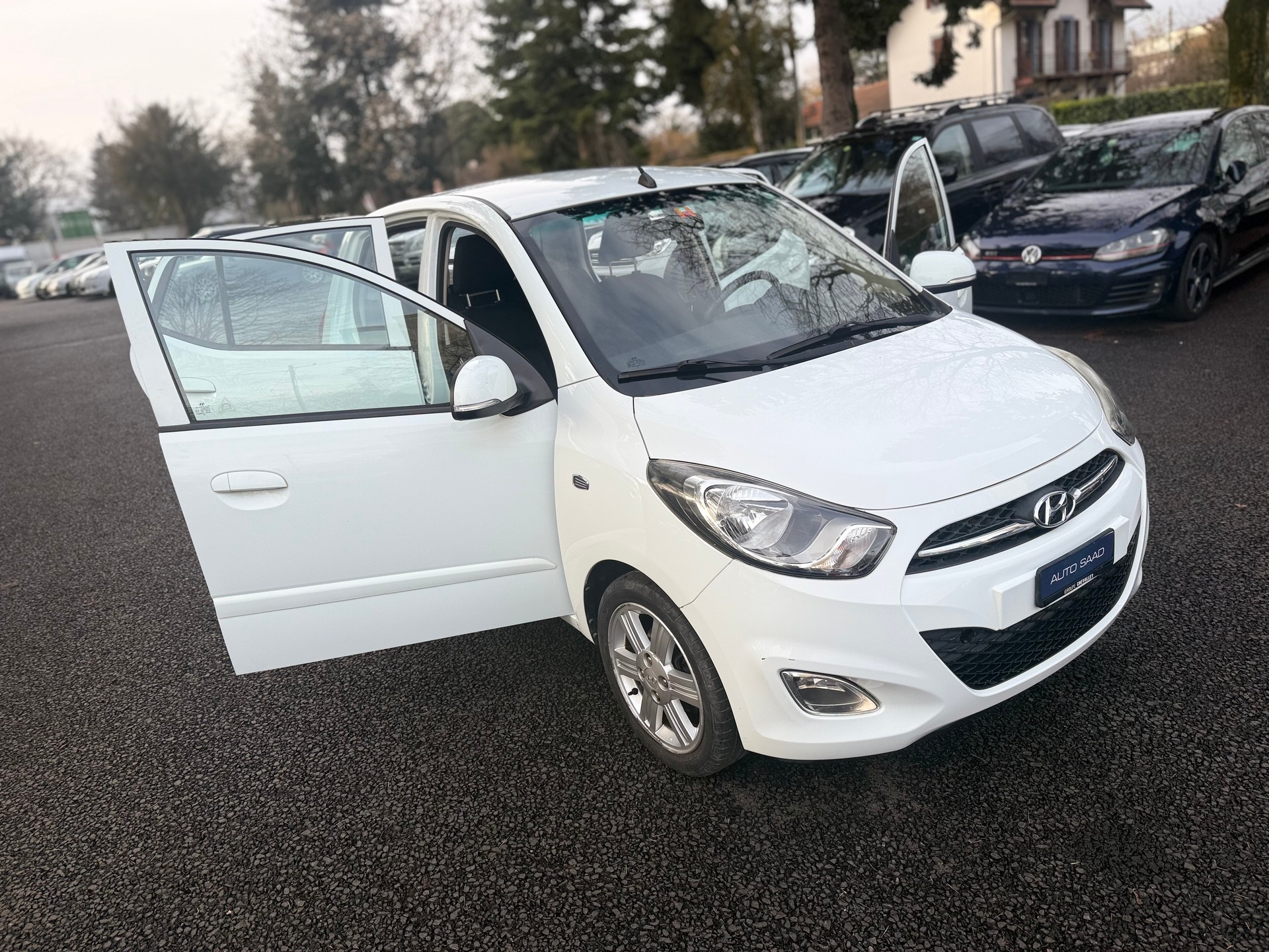 HYUNDAI i10 1.2 Style-image-11