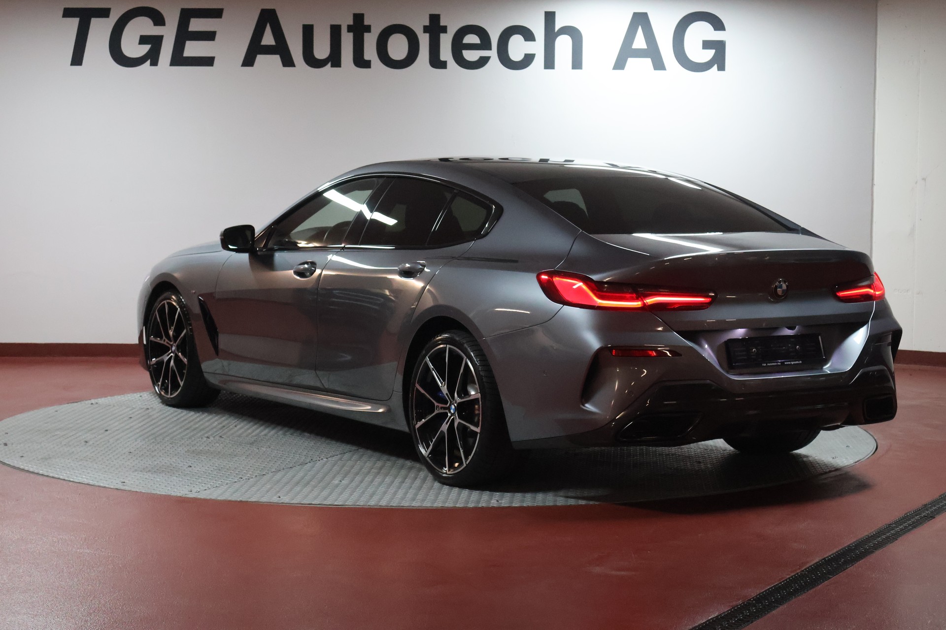 BMW M850i xDrive Steptronic-image-16