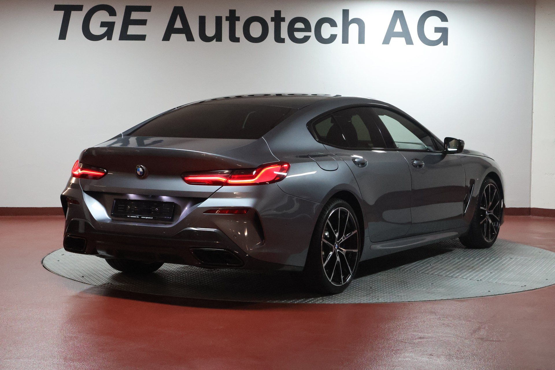 BMW M850i xDrive Steptronic-image-17