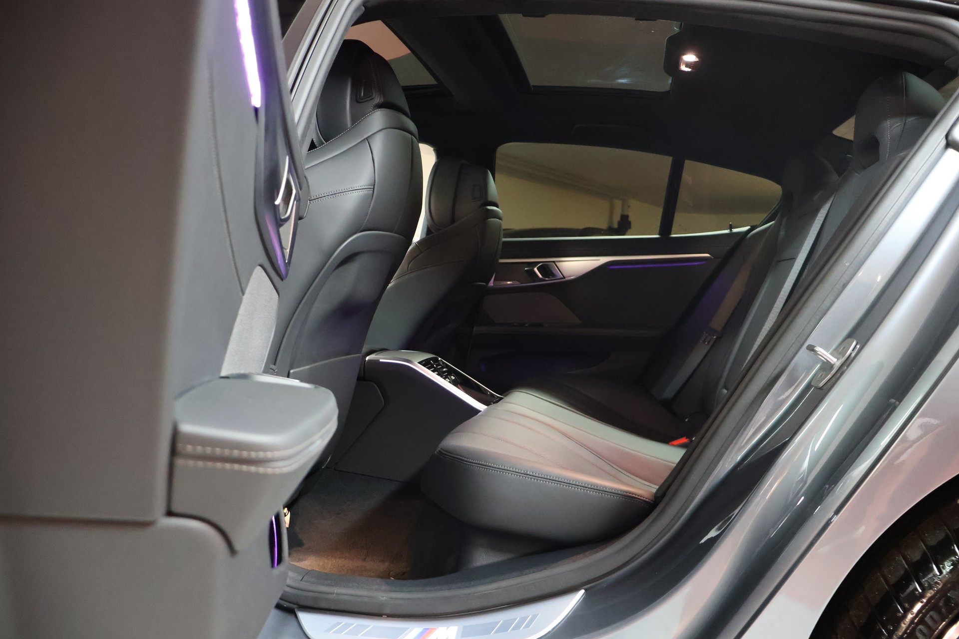 BMW M850i xDrive Steptronic-image-15