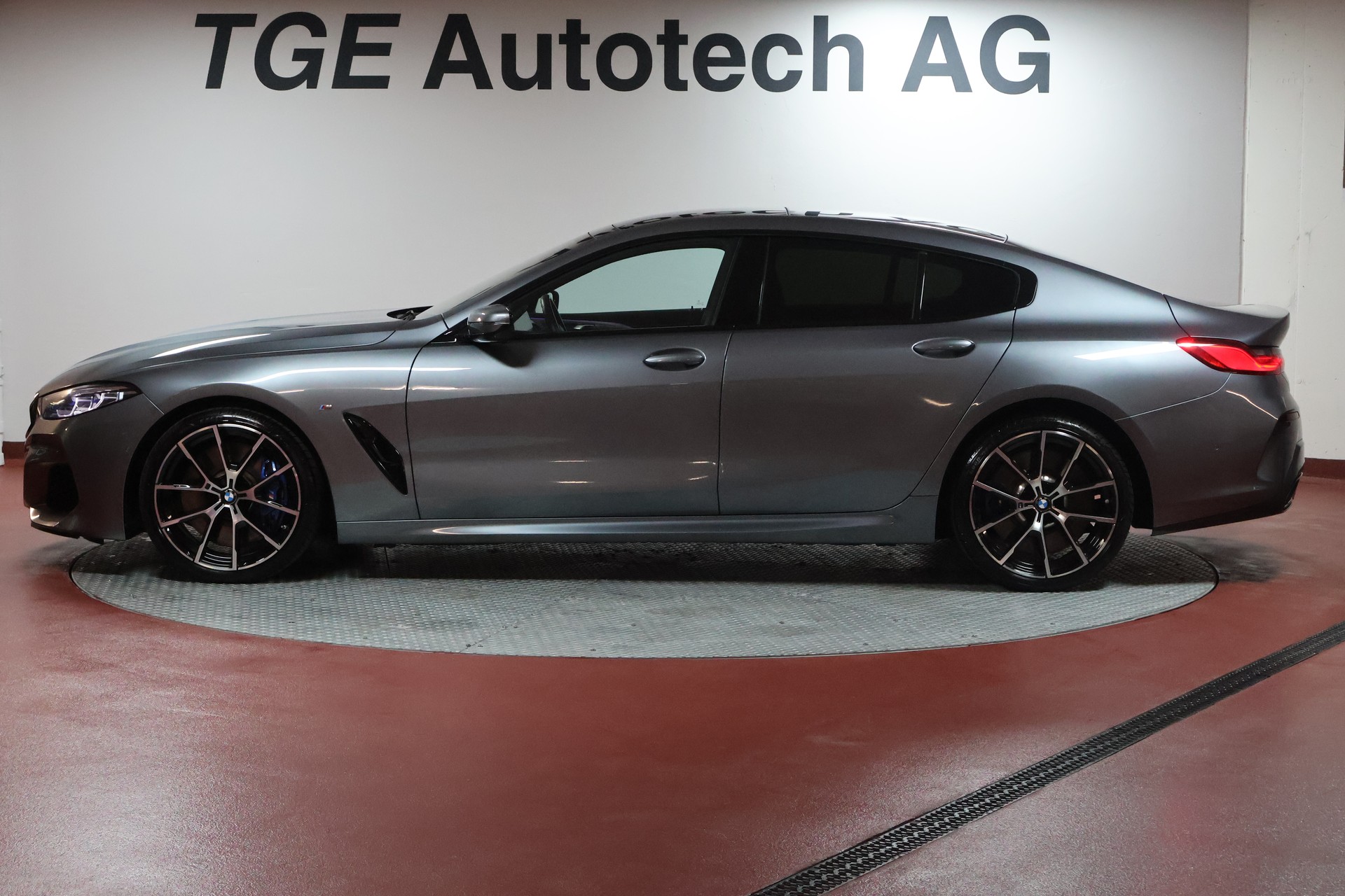 BMW M850i xDrive Steptronic-image-3