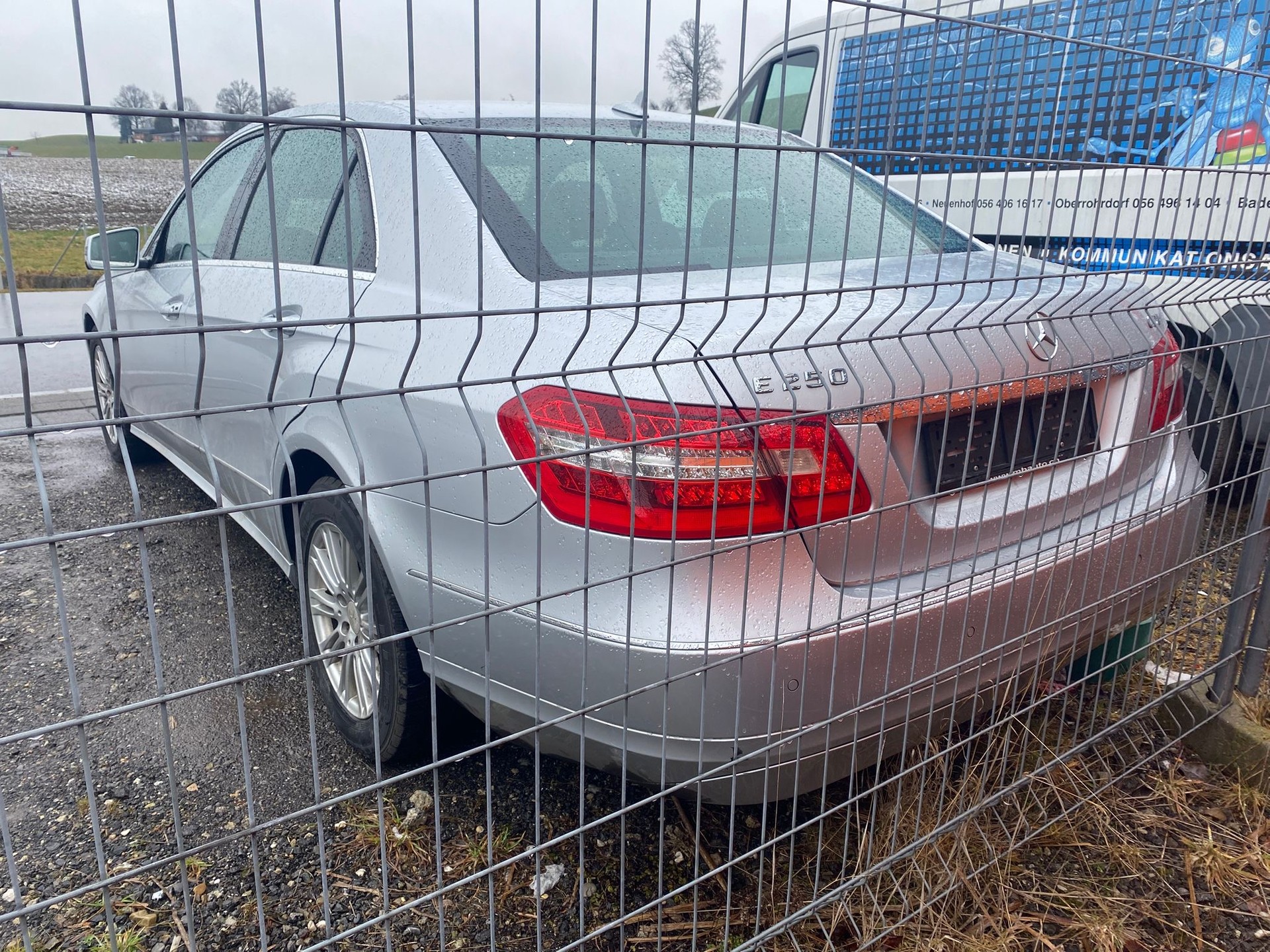 MERCEDES-BENZ E 250 CDI BlueEfficiency Automatic-image-3