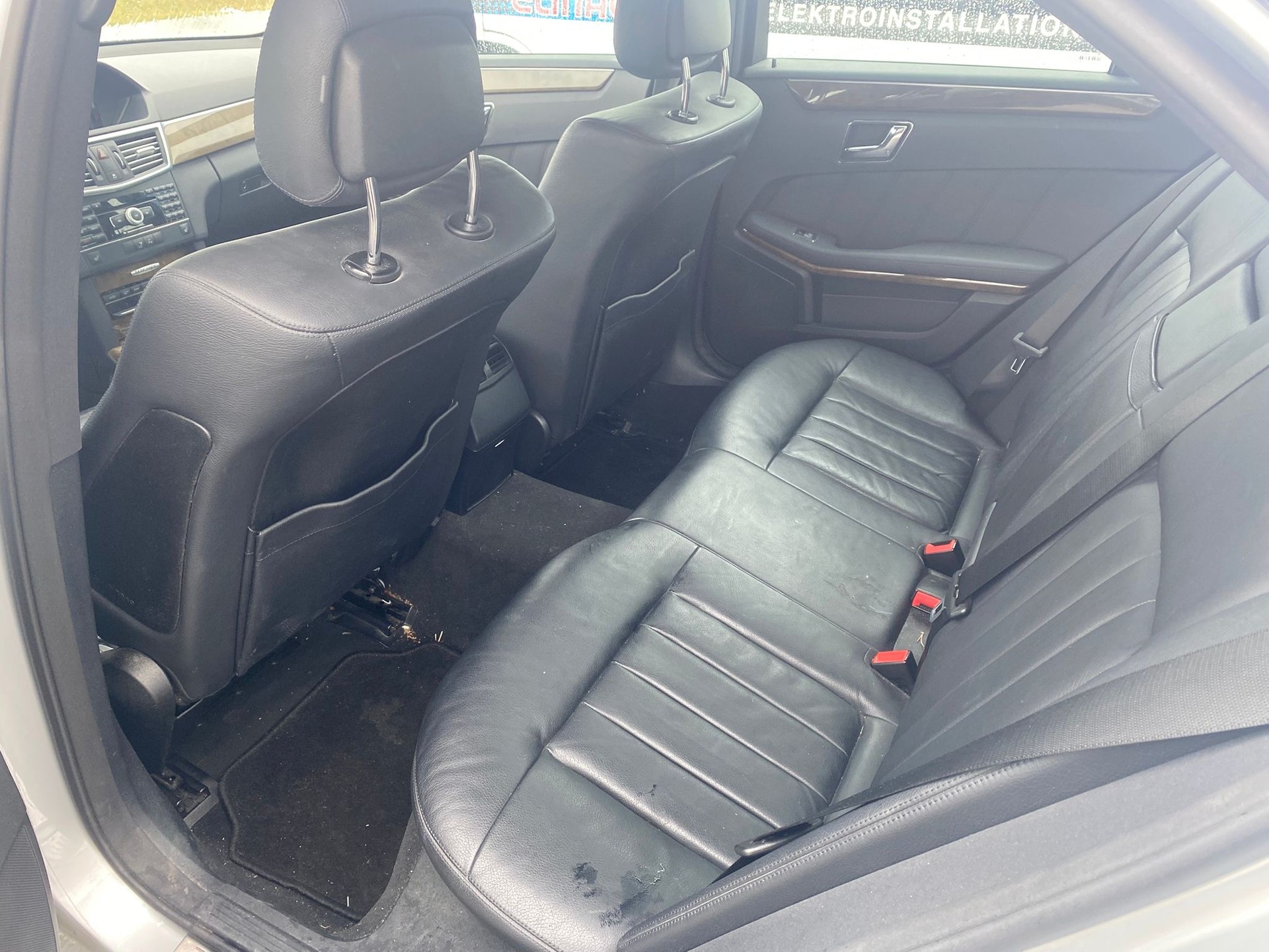 MERCEDES-BENZ E 250 CDI BlueEfficiency Automatic-image-8