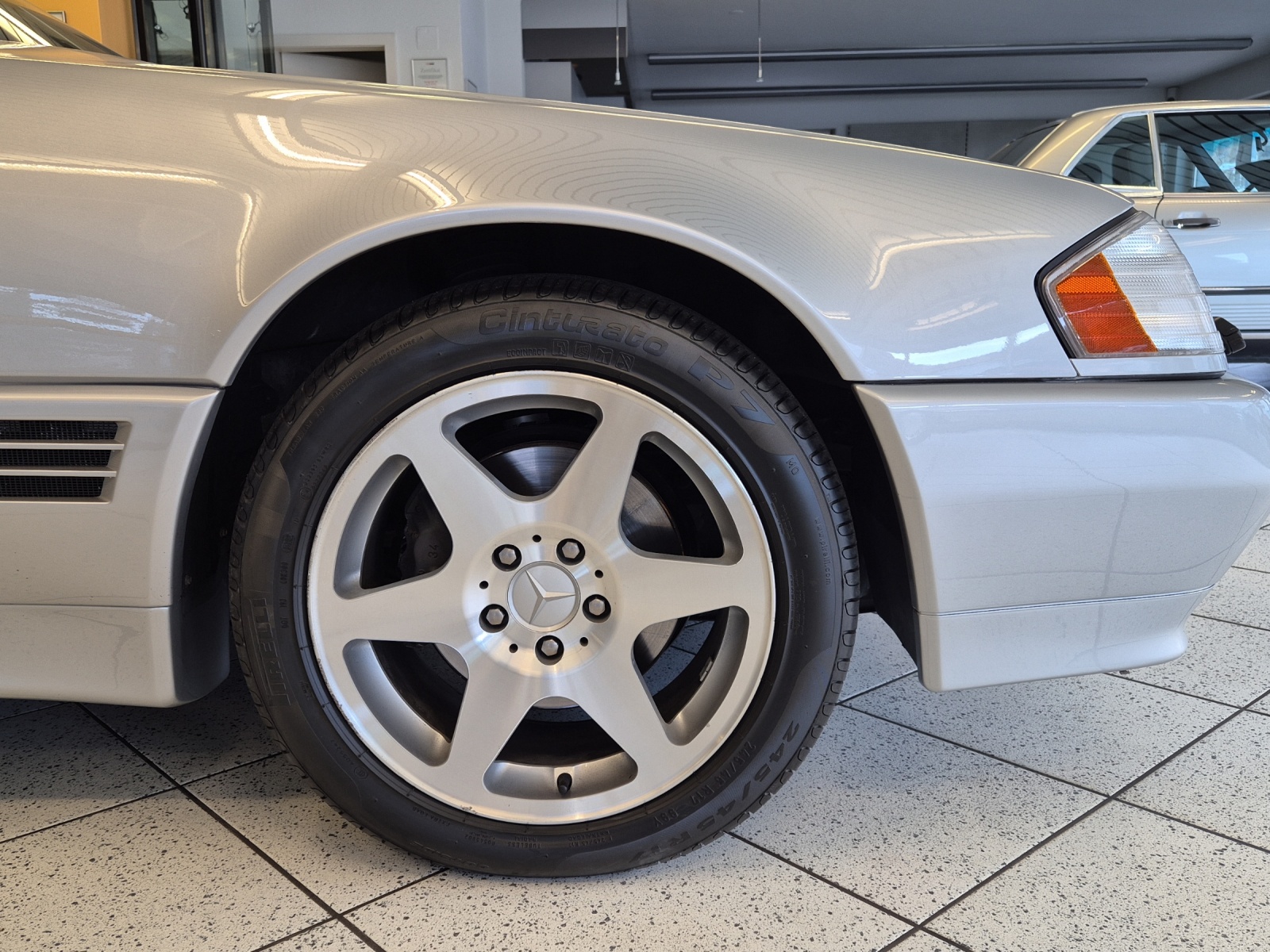 MERCEDES-BENZ SL 320 Special Edition-image-24