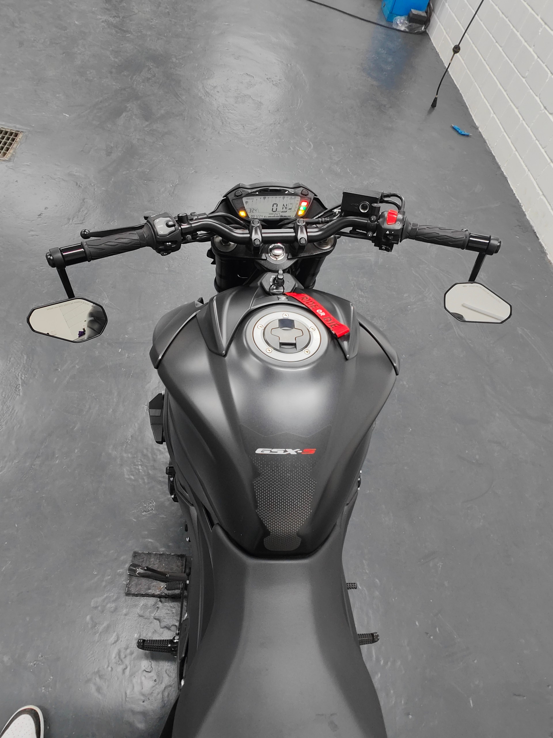 SUZUKI GSX-S 750 ABS-image-6