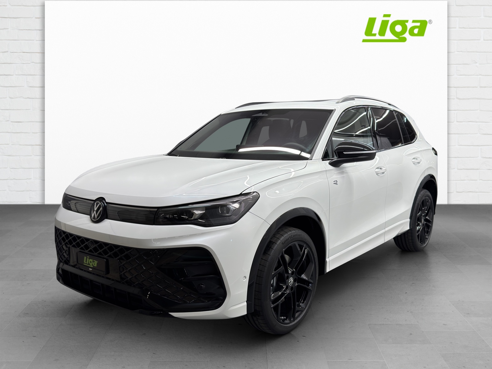 VW Tiguan 2.0 TSI R-Line Plus DSG 4motion-image-1